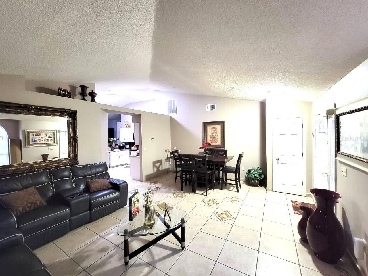 Single Family Residence at 1946 EXCALIBUR DR, ORLANDO, photo 6 of 13