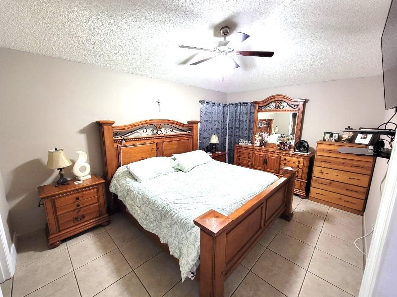 Single Family Residence at 1946 EXCALIBUR DR, ORLANDO, photo 9 of 13