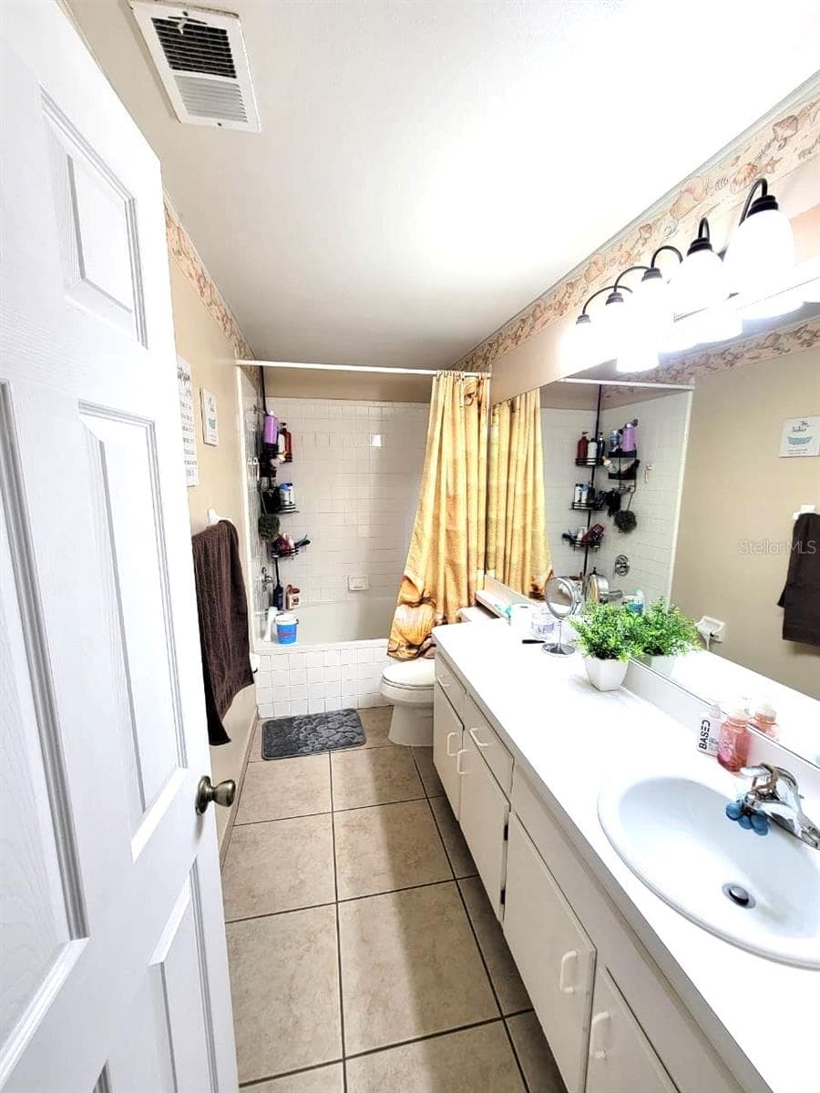 Single Family Residence at 1946 EXCALIBUR DR, ORLANDO, photo 10 of 13