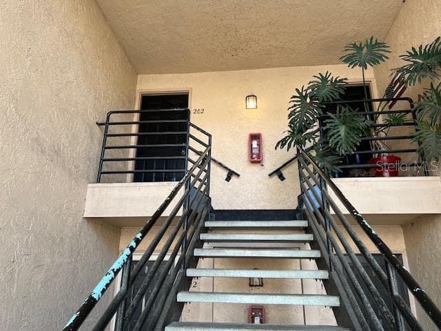 Condominium at 670 SANDY NECK LN #202, ALTAMONTE SPRINGS, photo 2 of 15