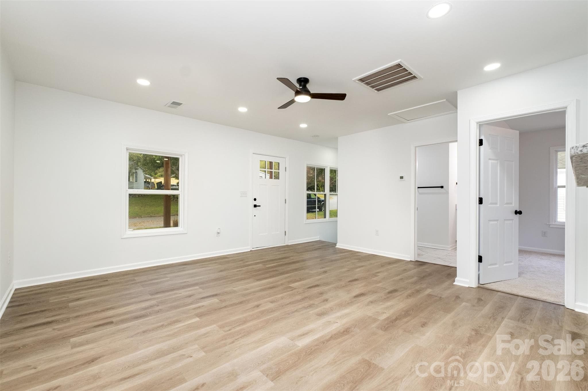 Single Family Residence at 503 Circle Drive E, Shelby, photo 6 of 25