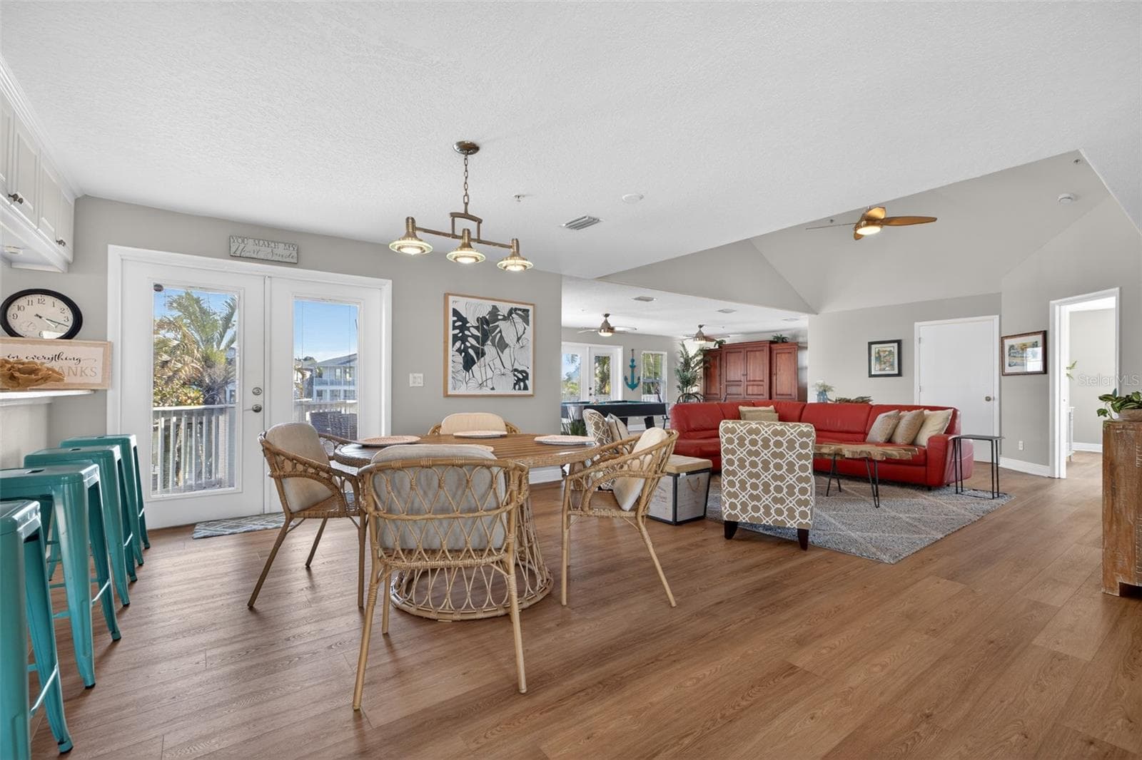 Open Concept - 1902 ARROWHEAD DR NE, ST PETERSBURG