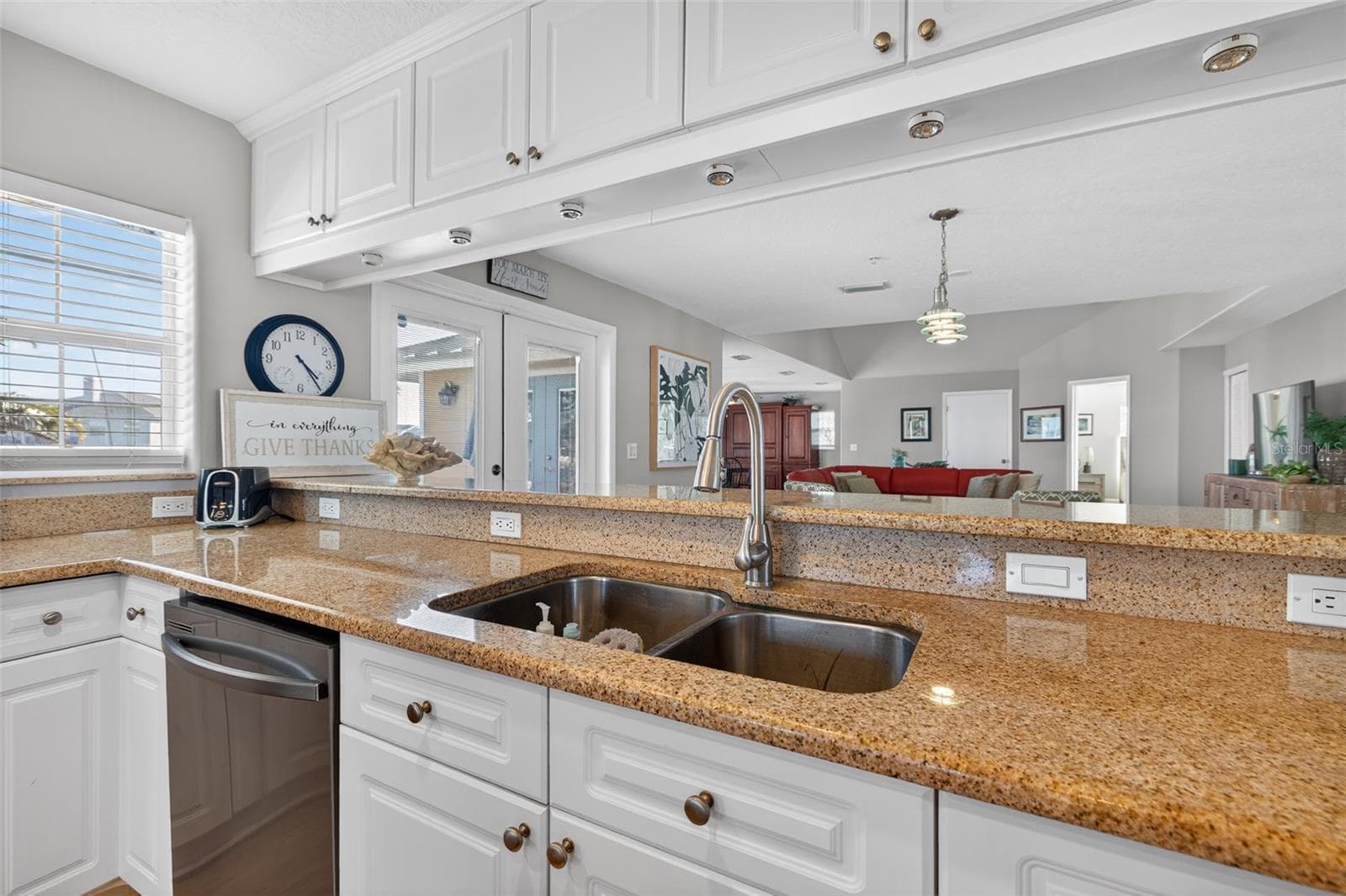 Single Family Residence at 1902 ARROWHEAD DR NE, ST PETERSBURG, photo 14 of 49