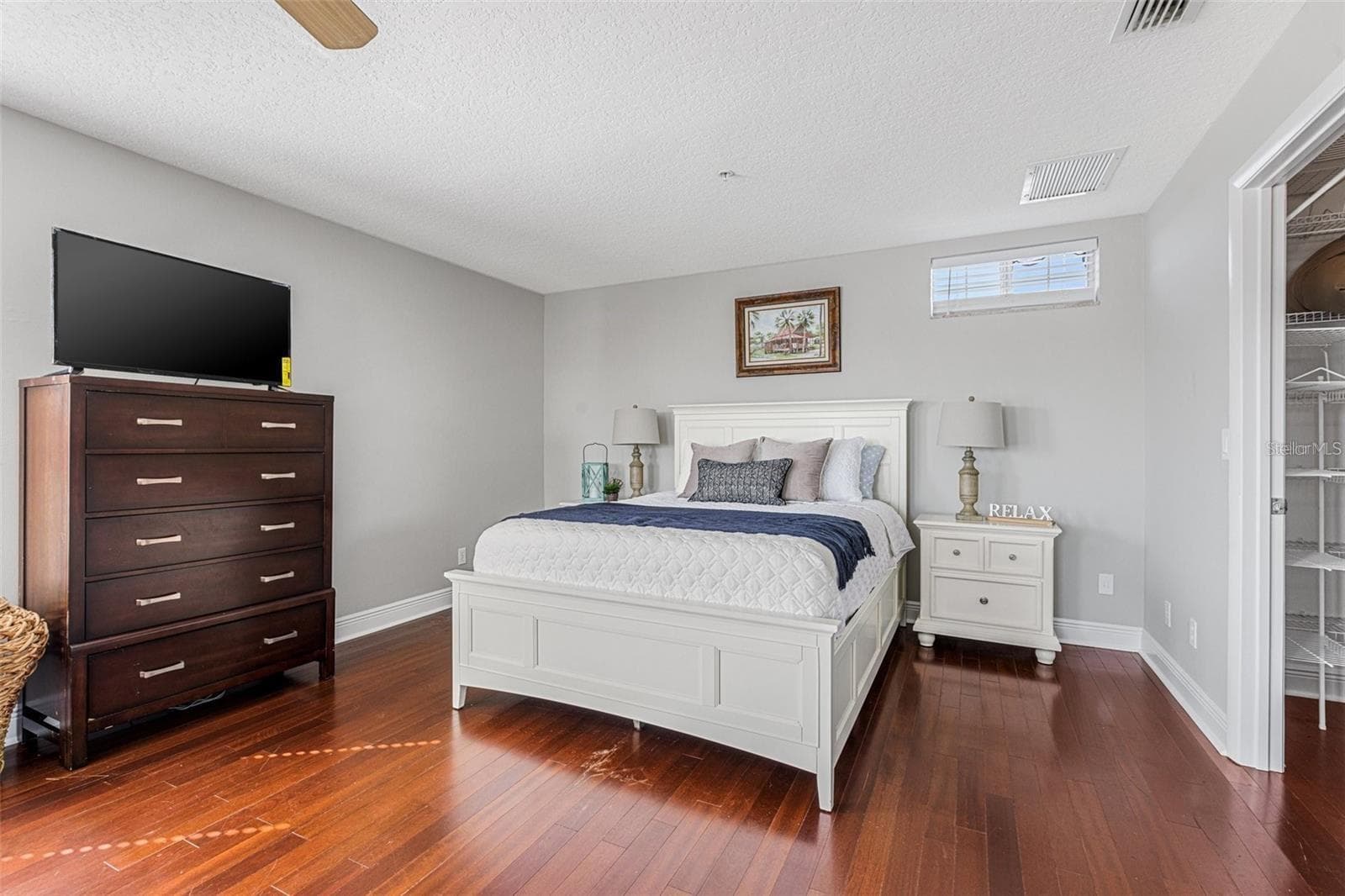 Single Family Residence at 1902 ARROWHEAD DR NE, ST PETERSBURG, photo 34 of 49