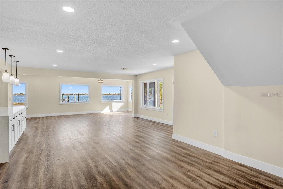 Single Family Residence at 2201 RIVERVIEW BLVD, BRADENTON, photo 9 of 69