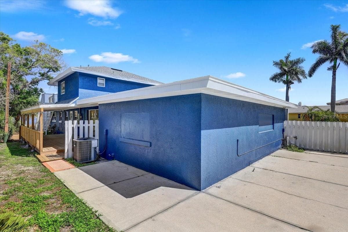 Single Family Residence at 2201 RIVERVIEW BLVD, BRADENTON, photo 46 of 69