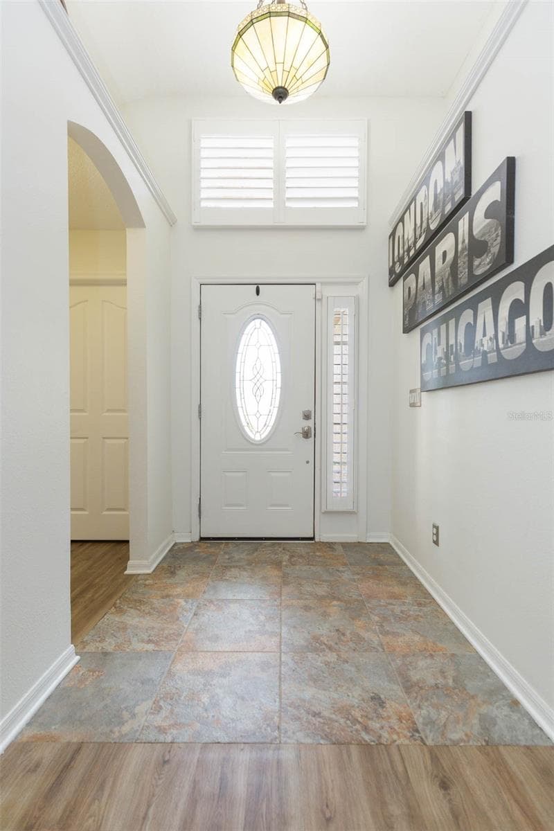 Single Family Residence at 876 ADDISON DR NE, ST PETERSBURG, photo 5 of 62