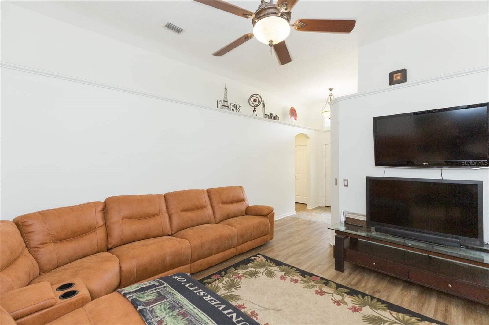 Single Family Residence at 876 ADDISON DR NE, ST PETERSBURG, photo 8 of 62