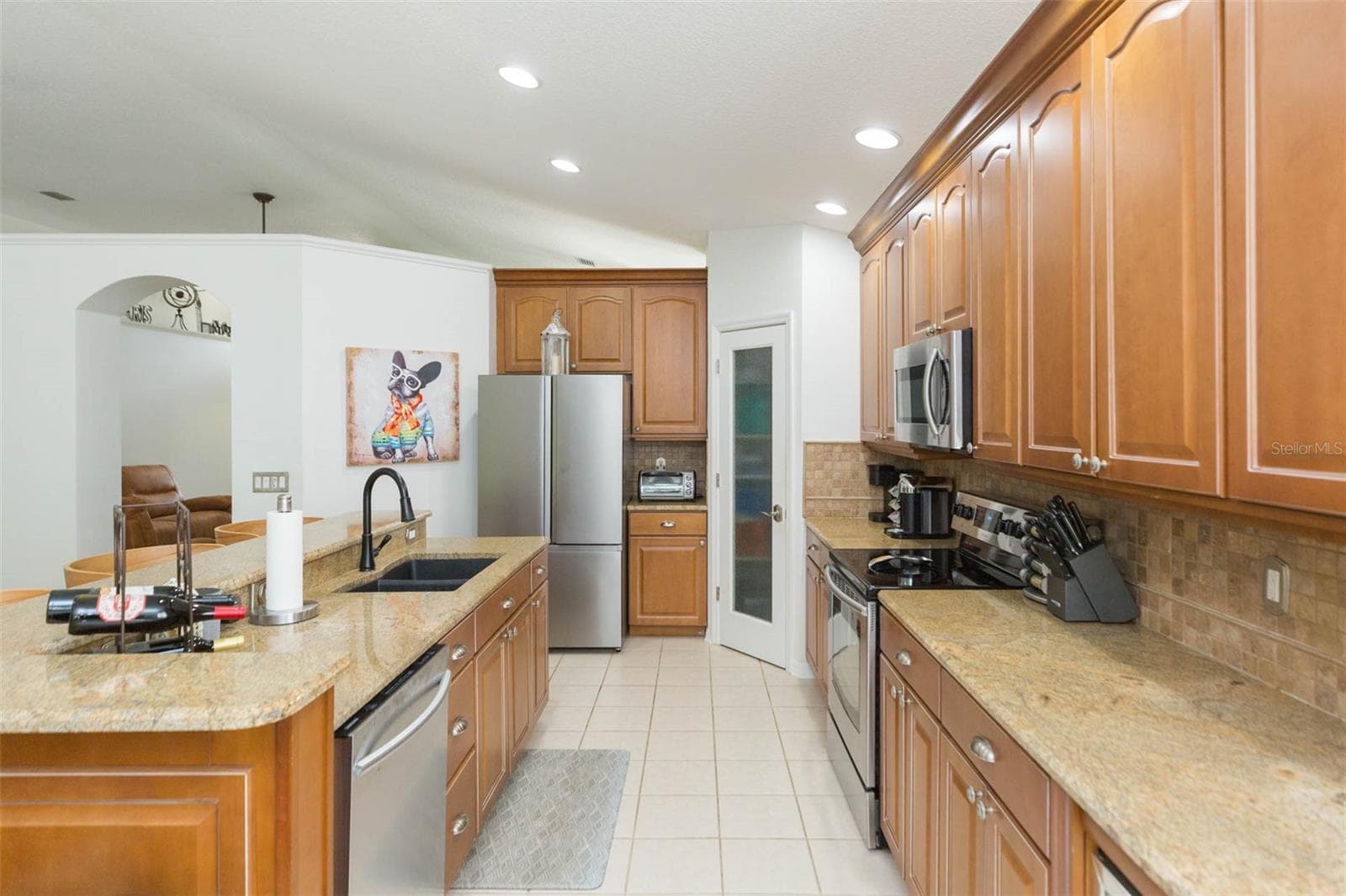 Single Family Residence at 876 ADDISON DR NE, ST PETERSBURG, photo 17 of 62