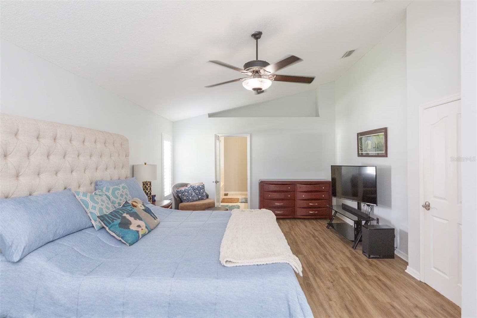 Single Family Residence at 876 ADDISON DR NE, ST PETERSBURG, photo 26 of 62