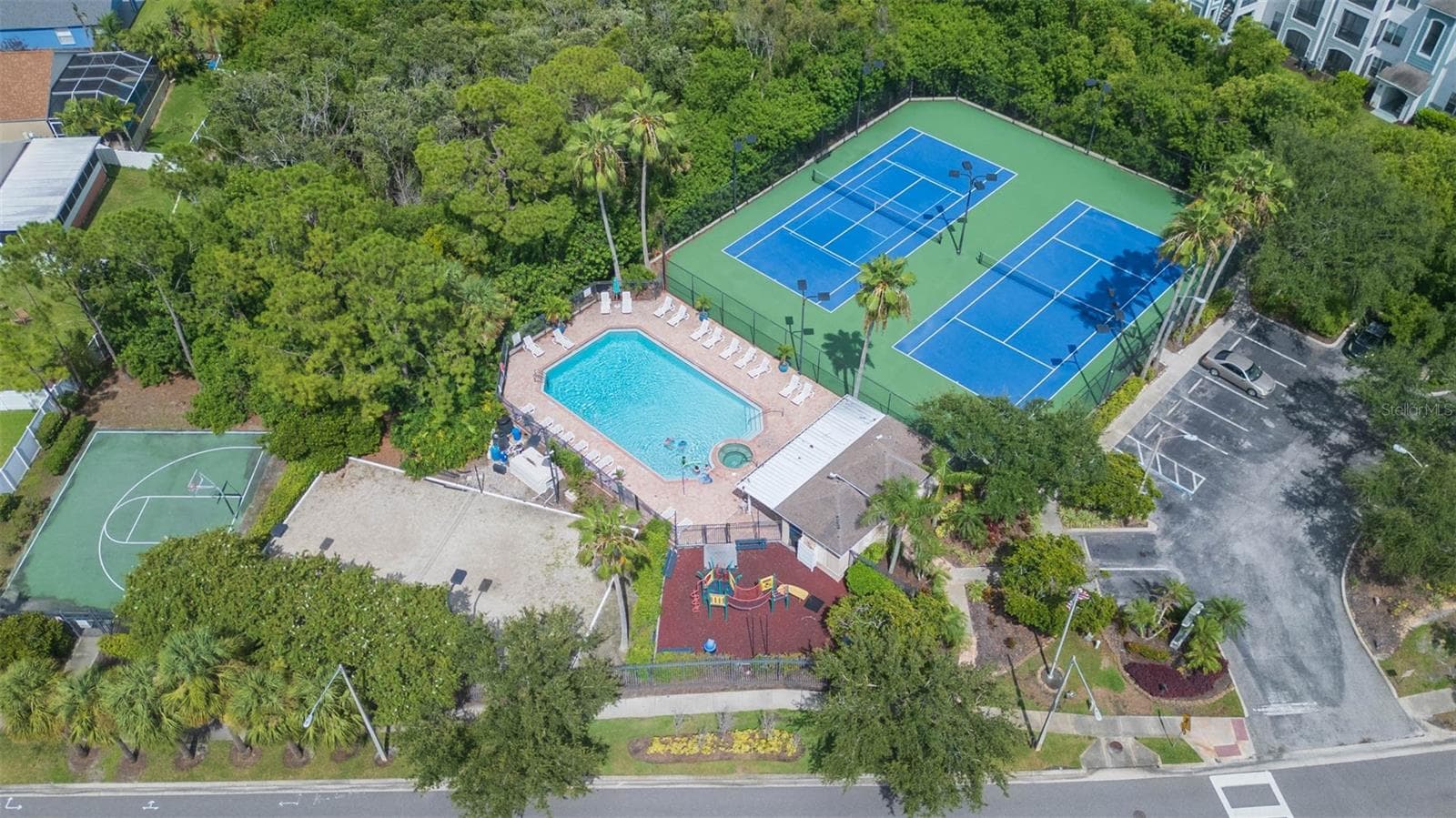 Single Family Residence at 876 ADDISON DR NE, ST PETERSBURG, photo 61 of 62