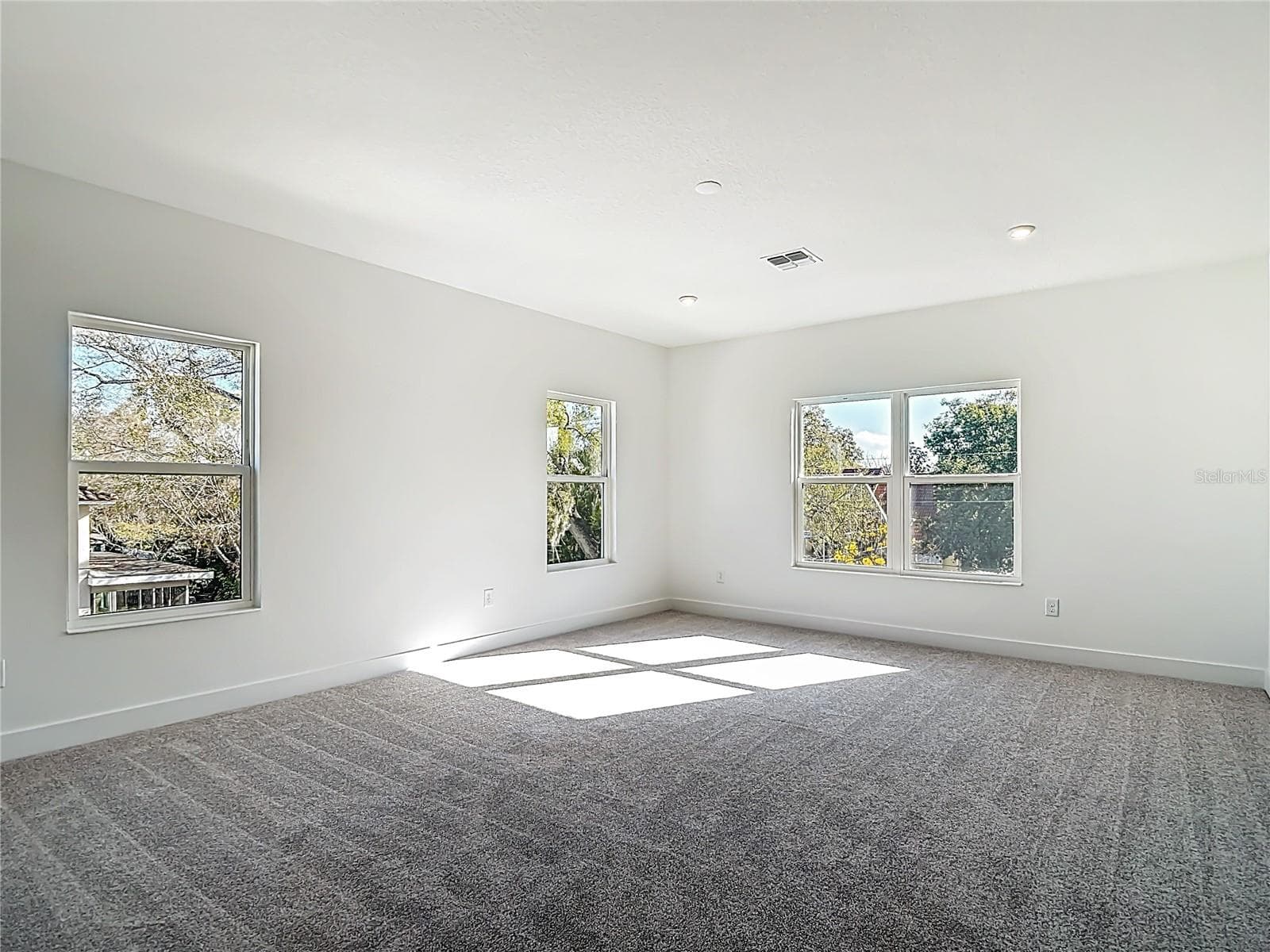 Living hall second floor - 410 S WEST SHORE BLVD, TAMPA