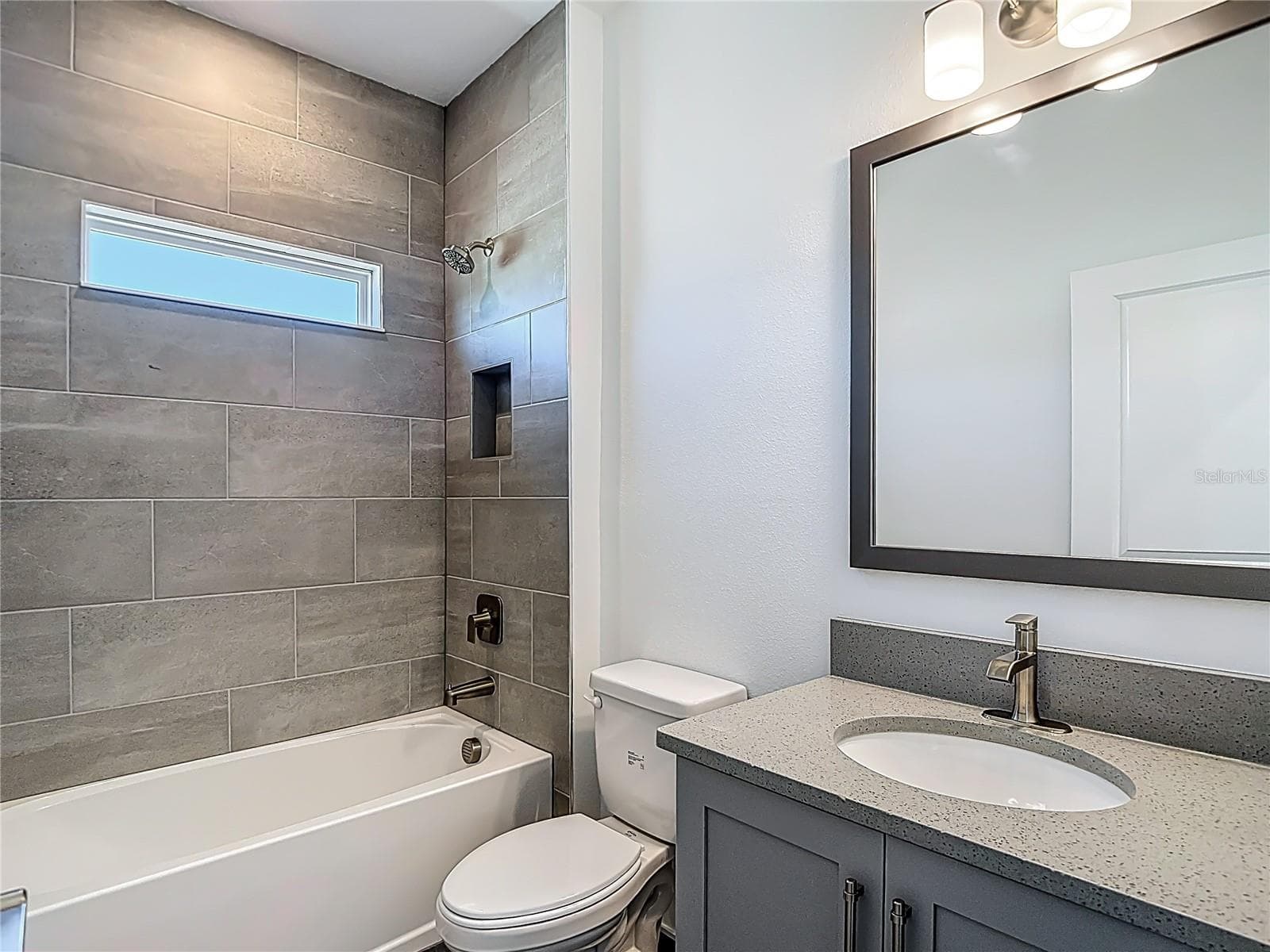 Bath Room 4 - 410 S WEST SHORE BLVD, TAMPA