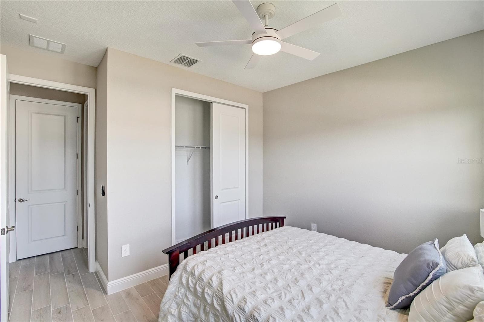 Single Family Residence at 2121 DIVOT DR, DAYTONA BEACH, photo 20 of 29