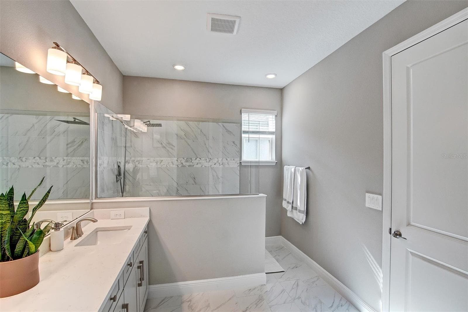 Single Family Residence at 2121 DIVOT DR, DAYTONA BEACH, photo 11 of 29