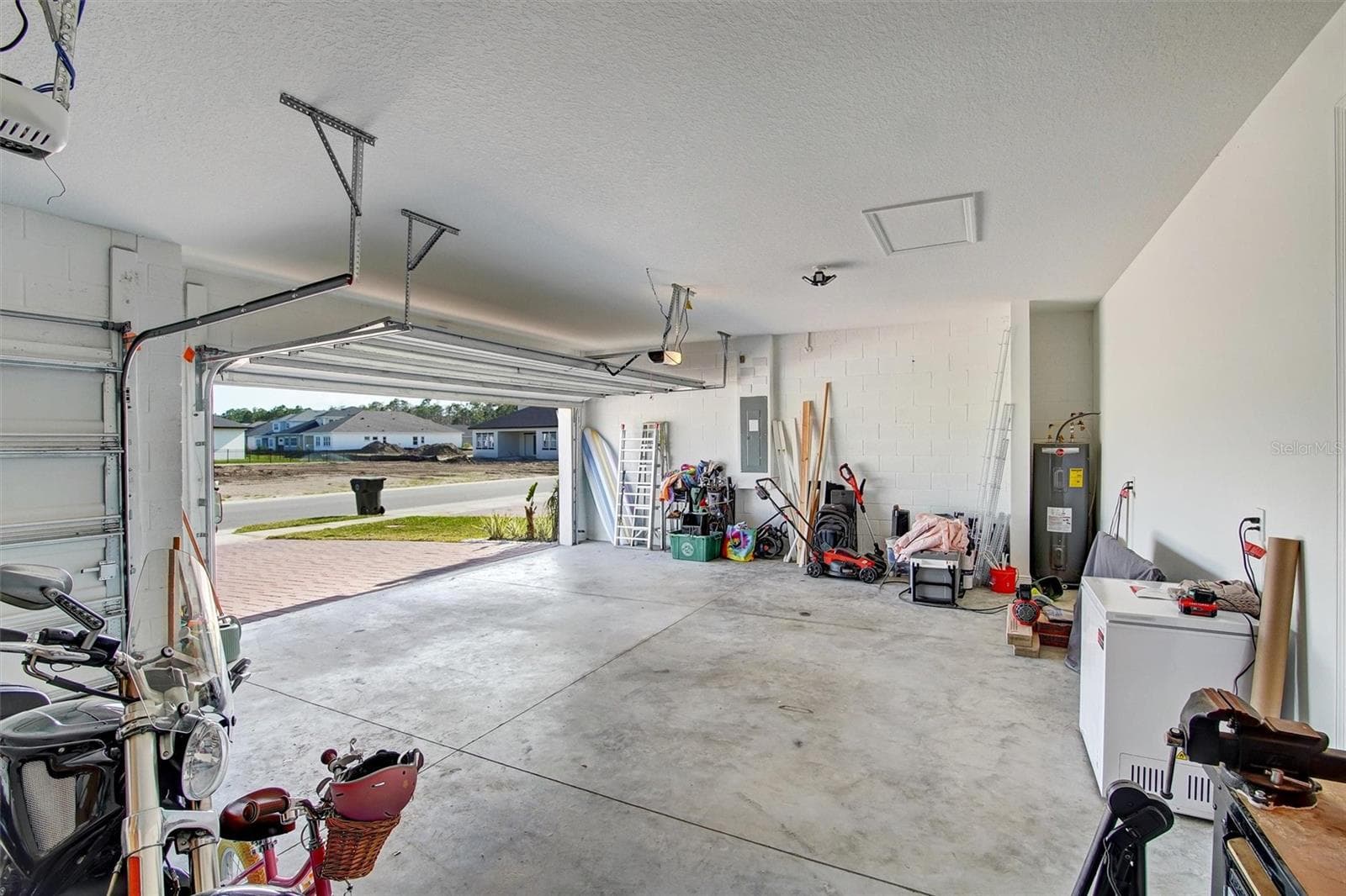 Single Family Residence at 2121 DIVOT DR, DAYTONA BEACH, photo 27 of 29