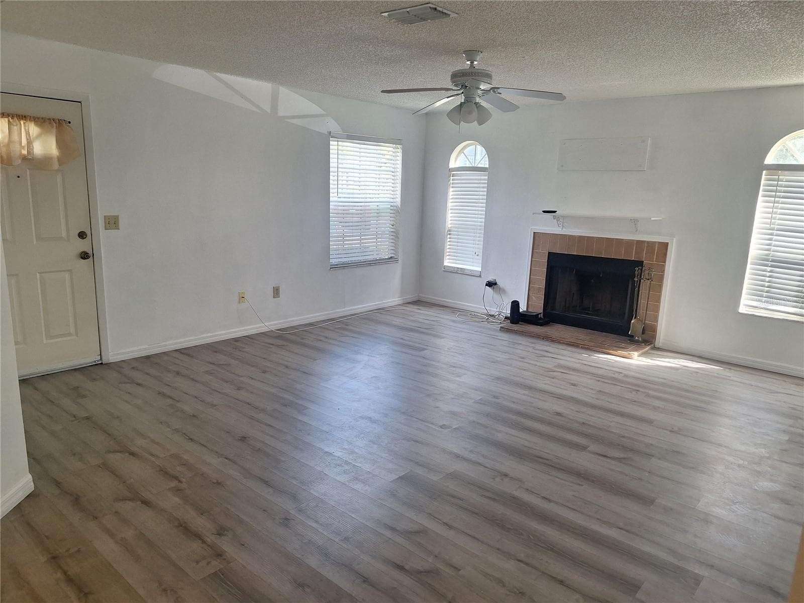 Condominium at 11910 SKYLAKE PL #E, TEMPLE TERRACE, photo 3 of 22
