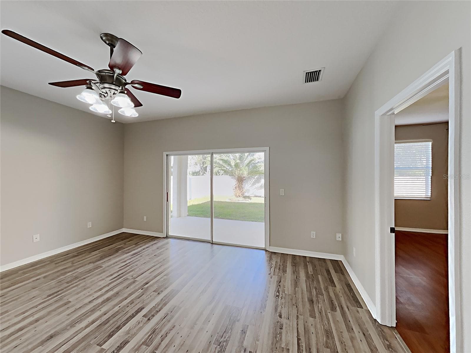 Single Family Residence at 4020 LANGDRUM DR, WESLEY CHAPEL, photo 8 of 24
