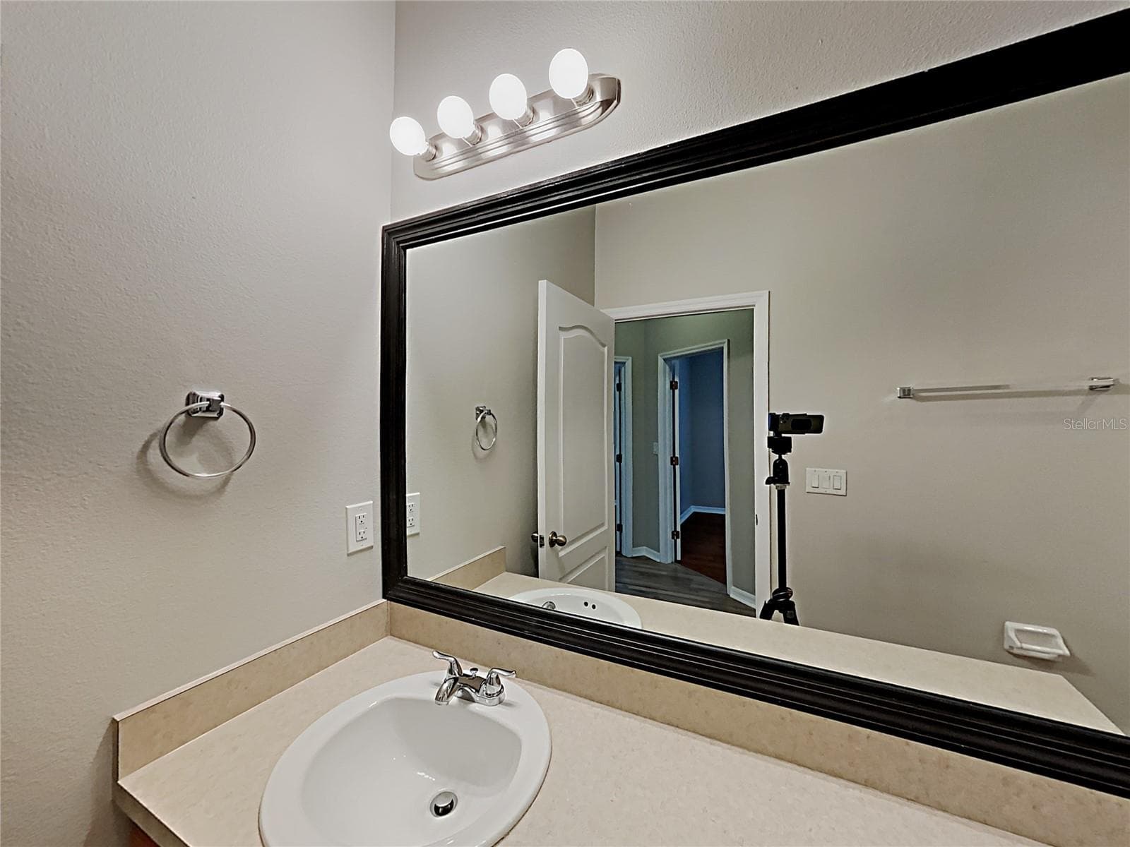 Single Family Residence at 4020 LANGDRUM DR, WESLEY CHAPEL, photo 15 of 24