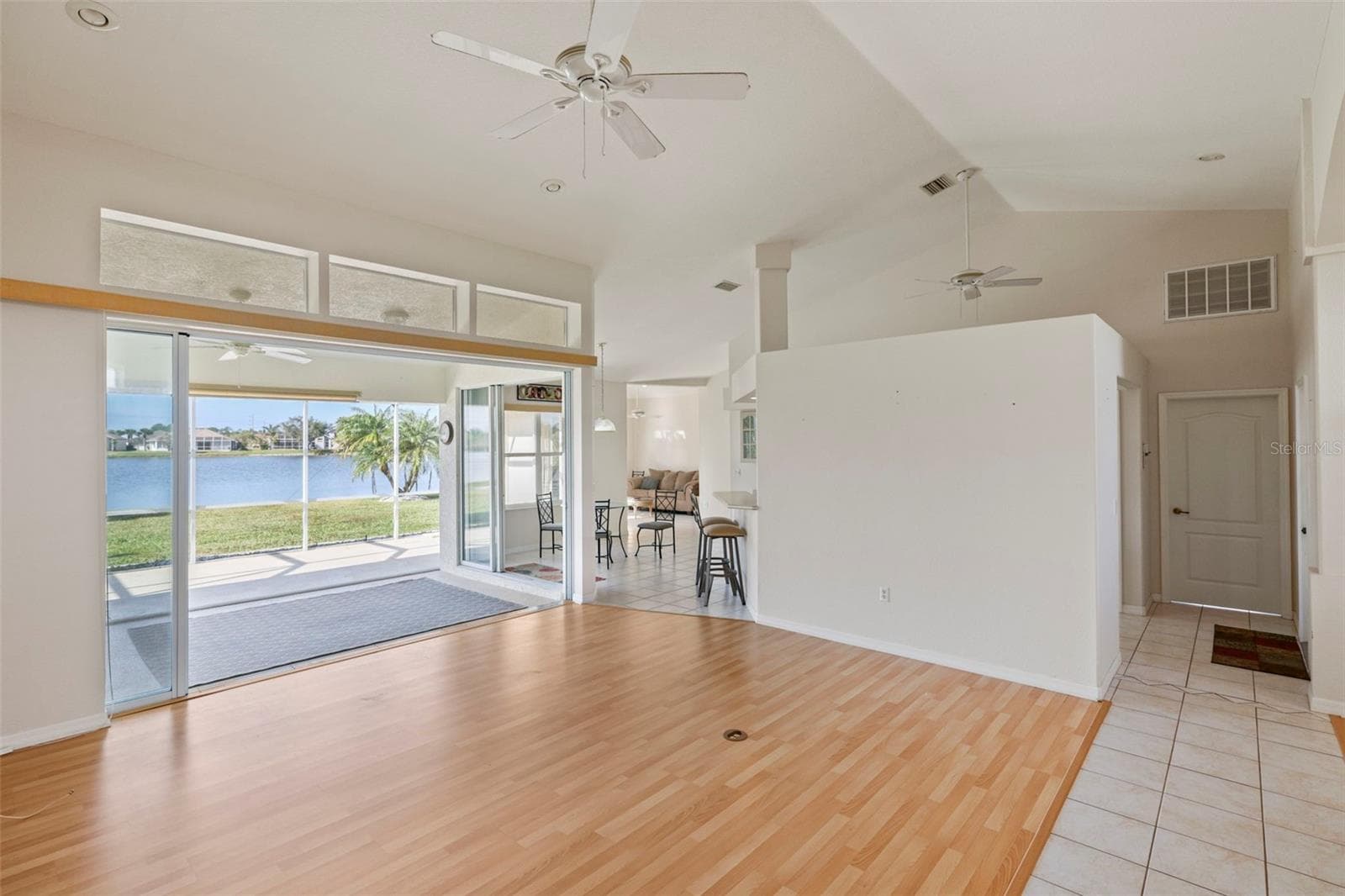 Single Family Residence at 12942 SW KINGSWAY CIR, LAKE SUZY, photo 6 of 36