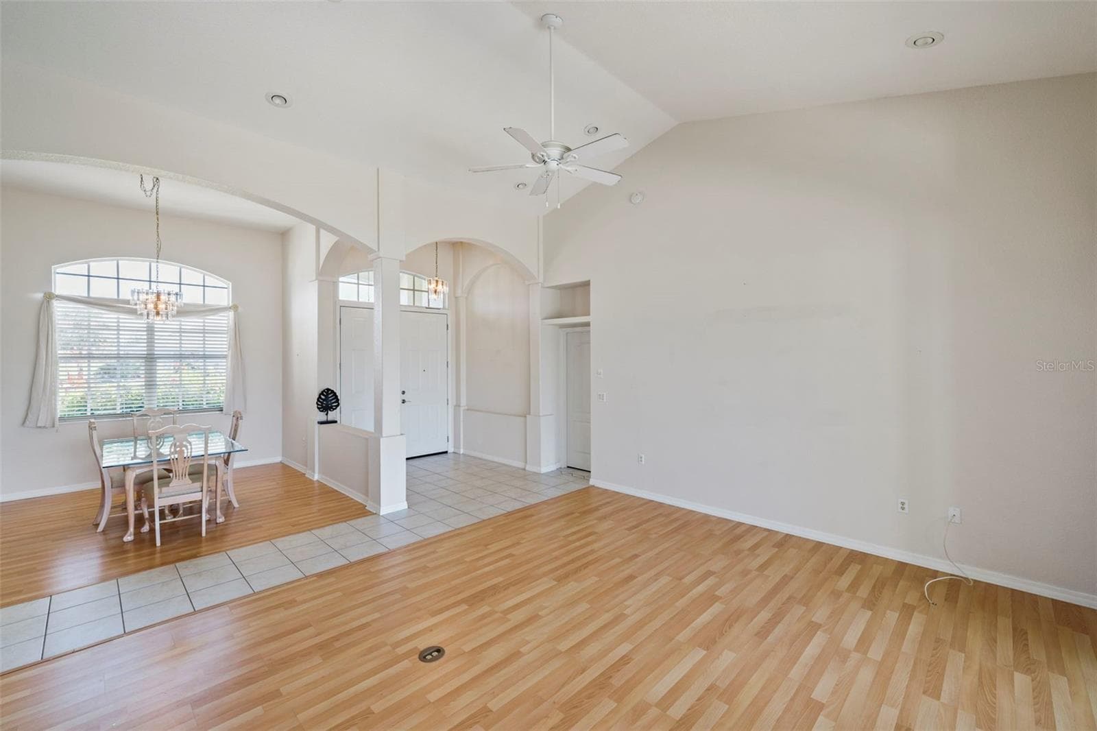 Single Family Residence at 12942 SW KINGSWAY CIR, LAKE SUZY, photo 10 of 36