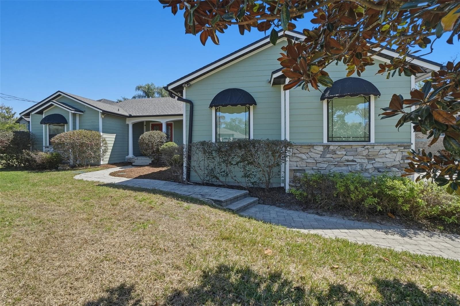 Single Family Residence at 834 MILLSHORE DR, CHULUOTA, photo 4 of 61