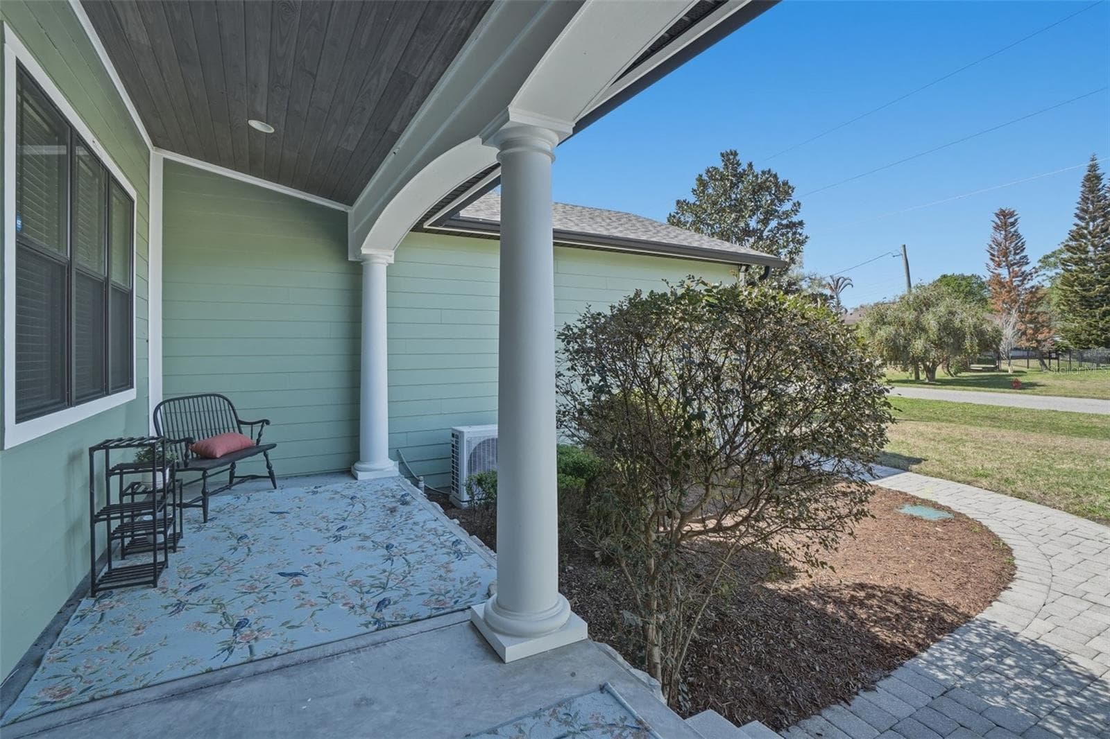 Front porch/entry - 834 MILLSHORE DR, CHULUOTA