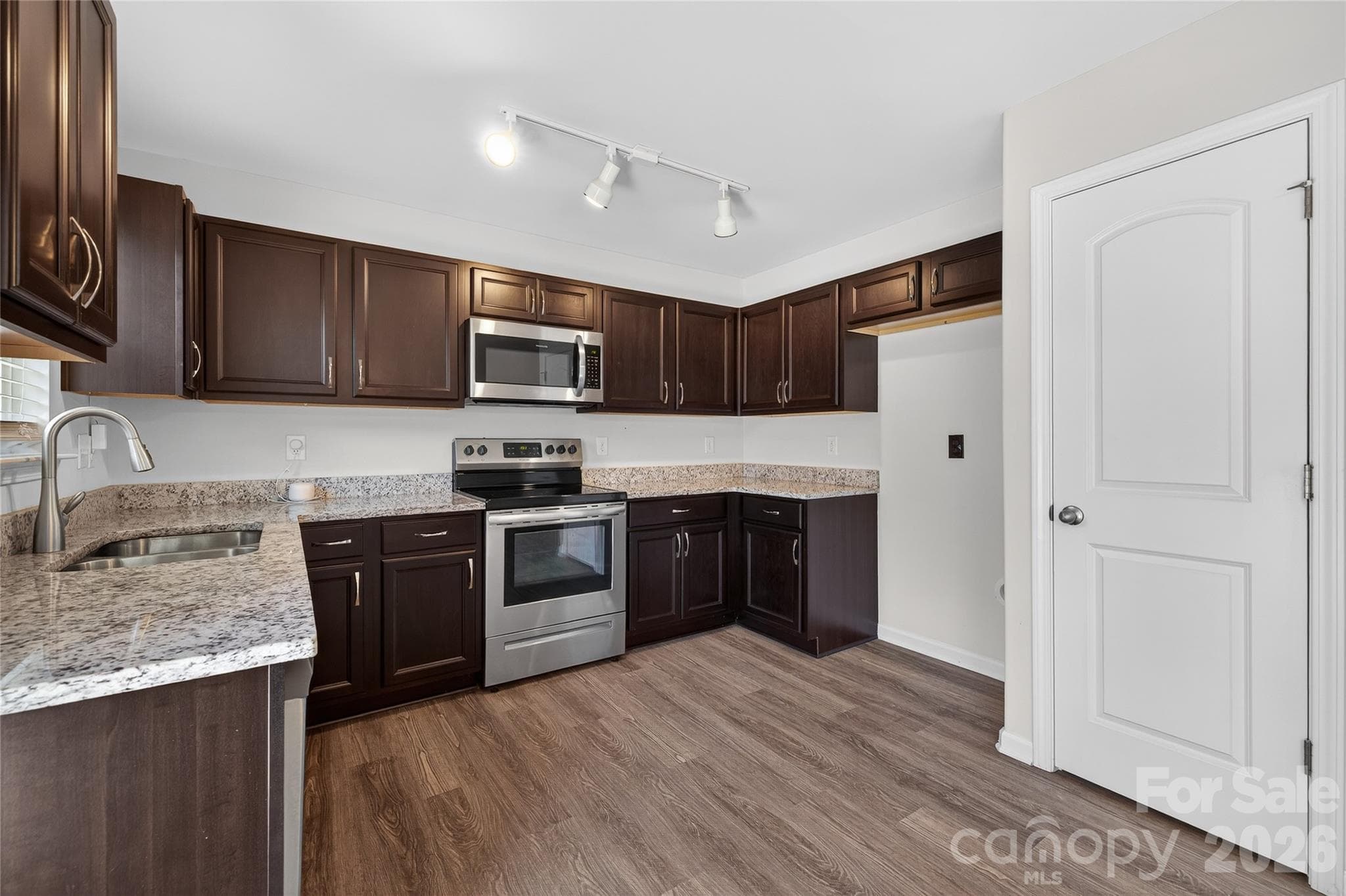 Single Family Residence at 128 Pleasant Hill Street, Lancaster, photo 5 of 26