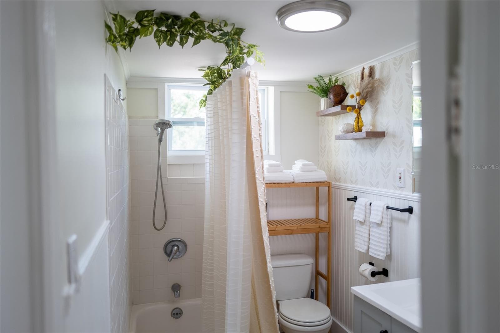 Owners bath - 127 17TH AVE S, ST PETERSBURG