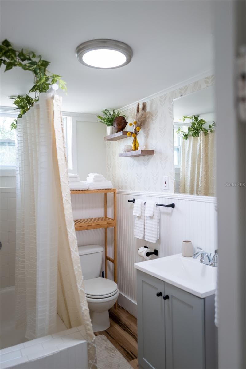 Owners bath - 127 17TH AVE S, ST PETERSBURG