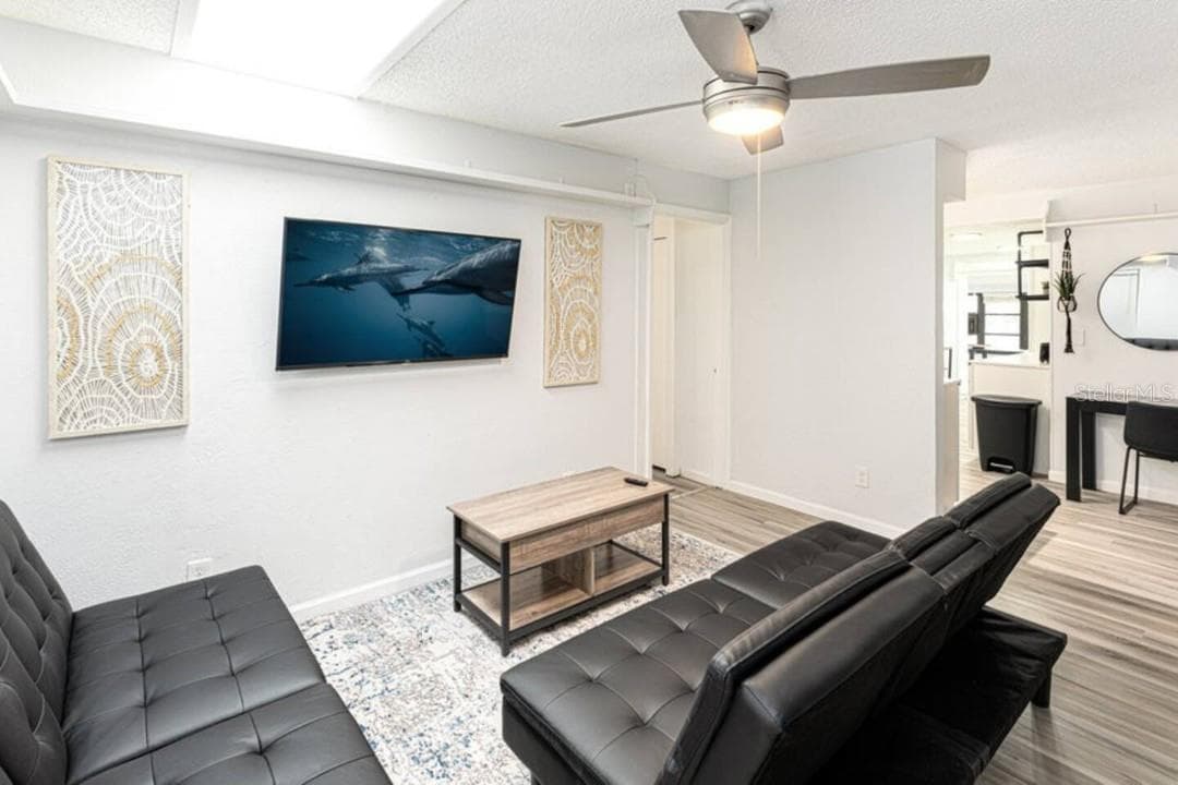 Single Family Residence at 1214 N PINE HILLS RD, ORLANDO, photo 5 of 36