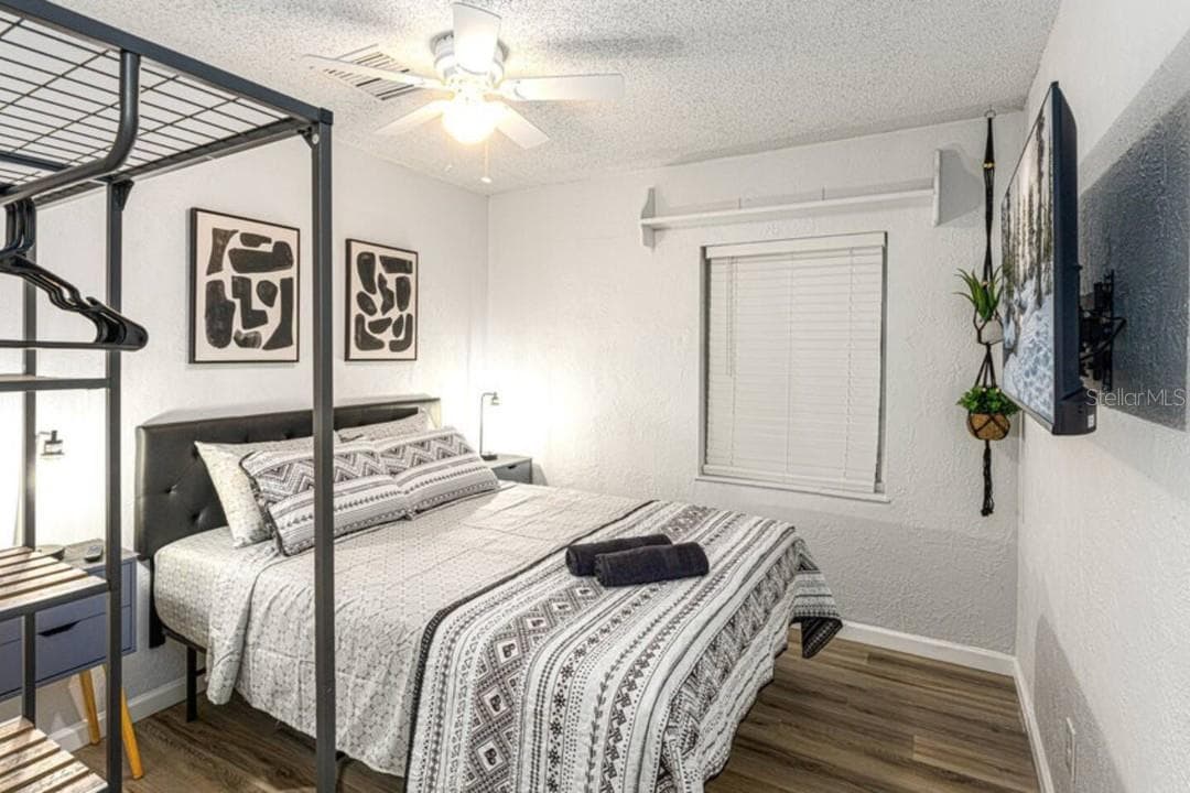 Single Family Residence at 1214 N PINE HILLS RD, ORLANDO, photo 18 of 36