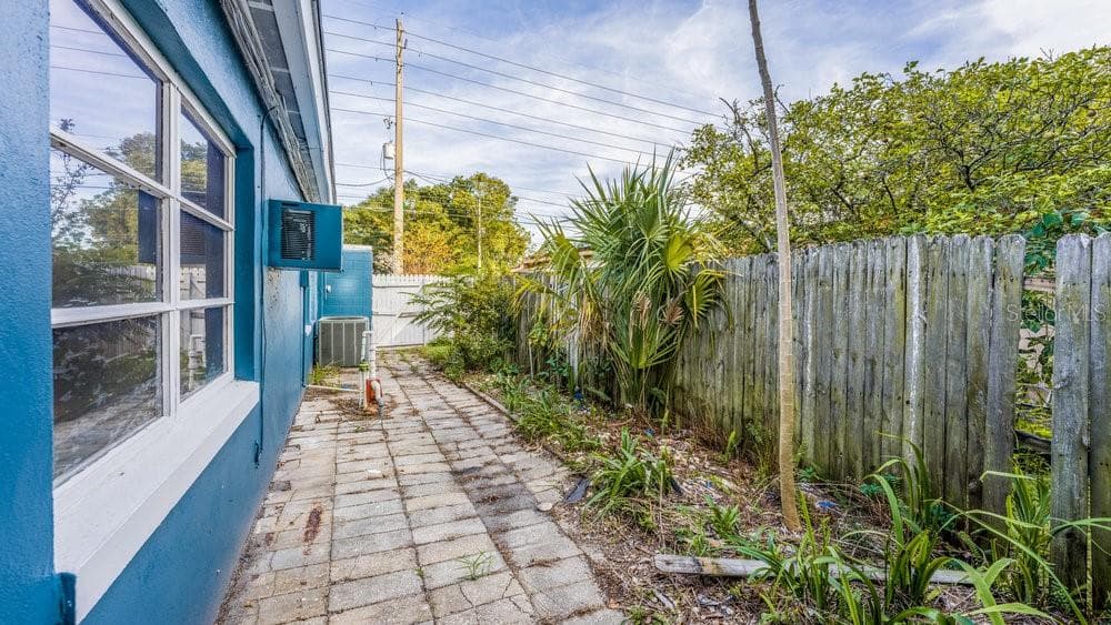 Single Family Residence at 1214 N PINE HILLS RD, ORLANDO, photo 32 of 36