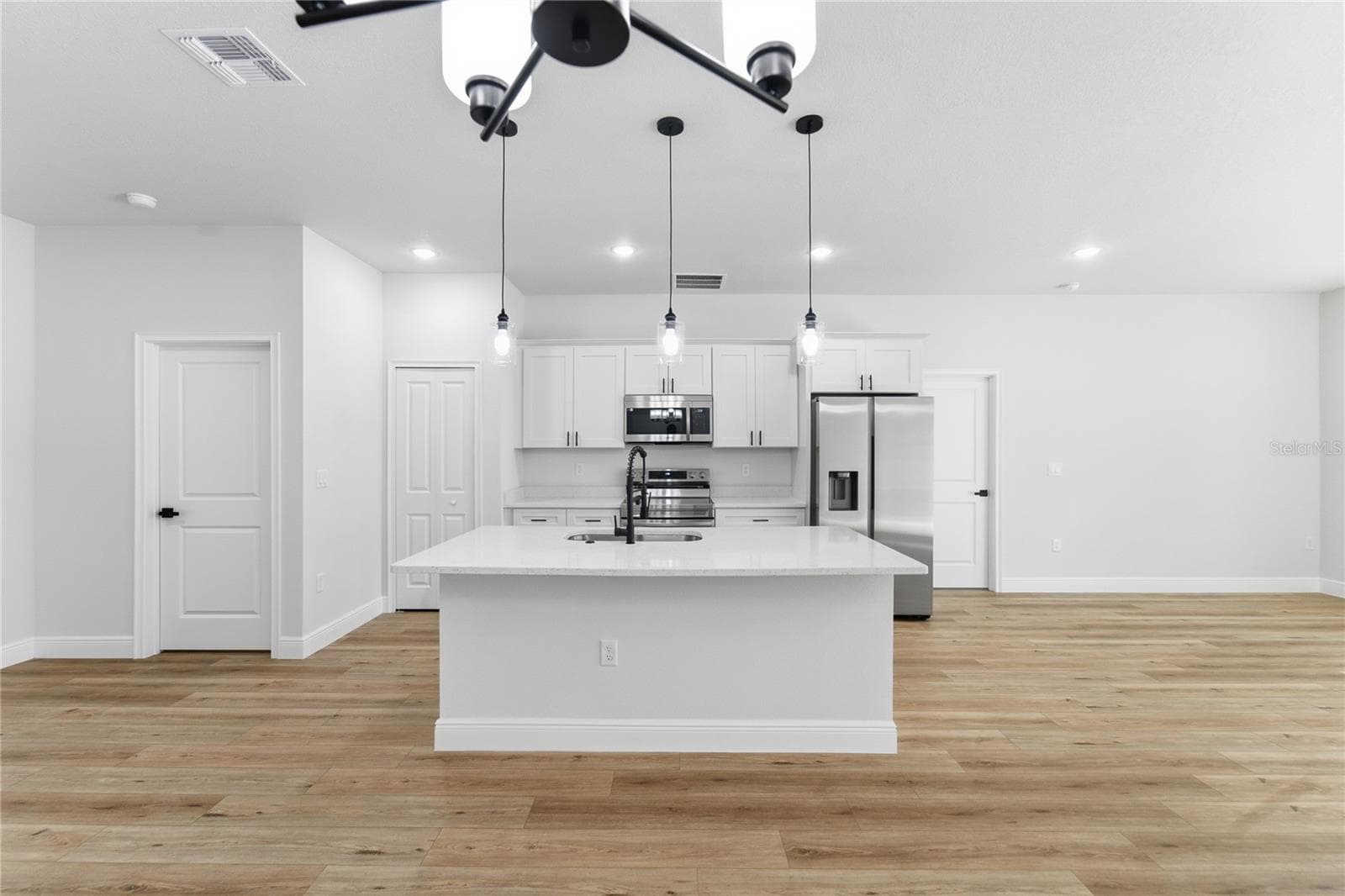 Single Family Residence at 12797 SW 58TH CIR, OCALA, photo 5 of 39