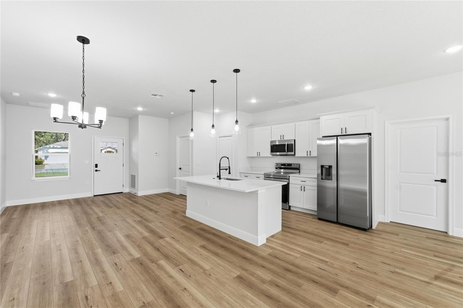 Single Family Residence at 12797 SW 58TH CIR, OCALA, photo 7 of 39