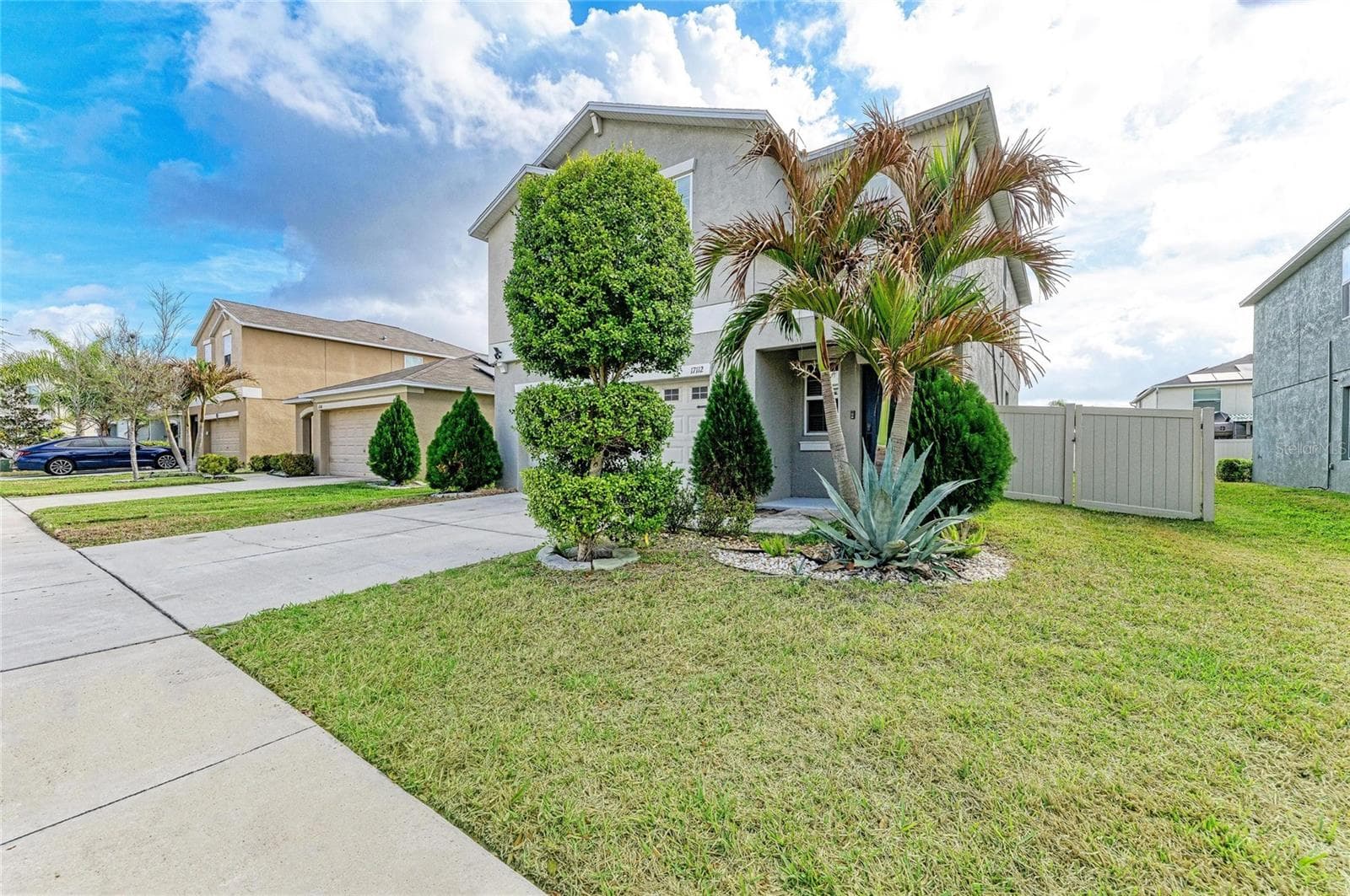Single Family Residence at 17112 YELLOW PINE ST, WIMAUMA, photo 4 of 48