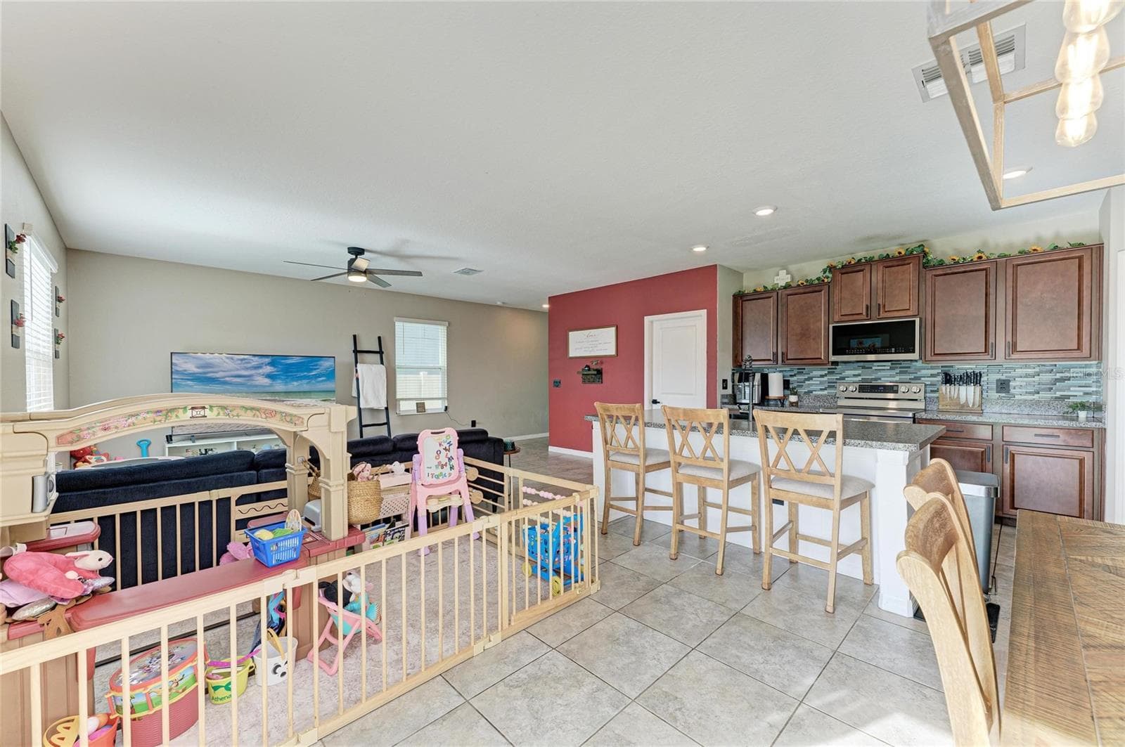 Single Family Residence at 17112 YELLOW PINE ST, WIMAUMA, photo 21 of 48