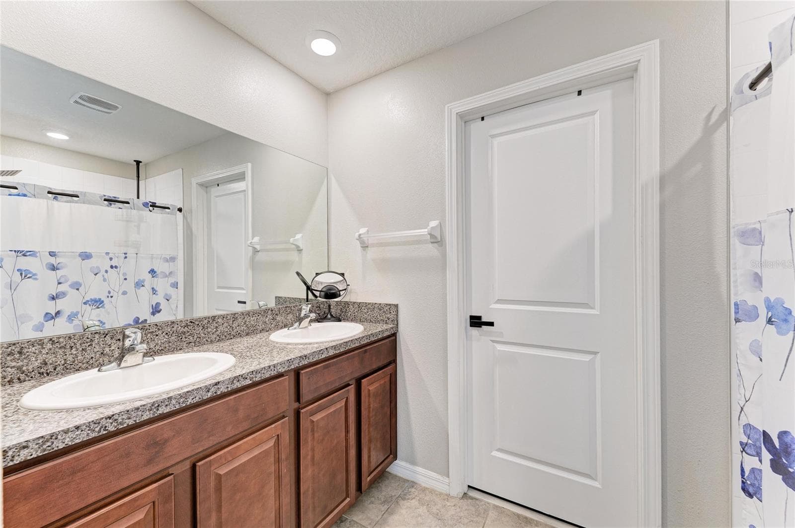 Single Family Residence at 17112 YELLOW PINE ST, WIMAUMA, photo 29 of 48