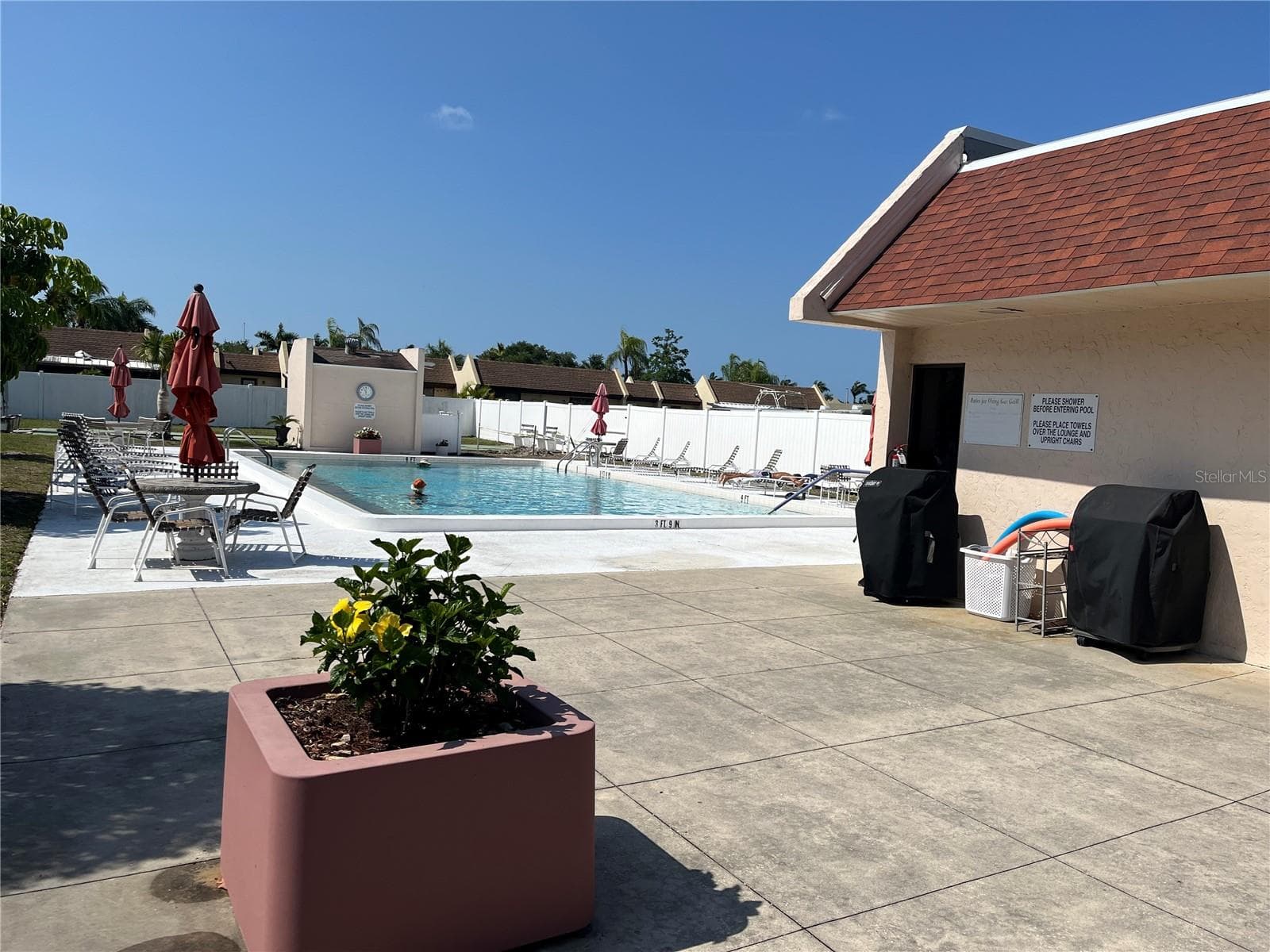 Community Pool and Clubhouse - 519 ALBEE FARM RD #210, VENICE