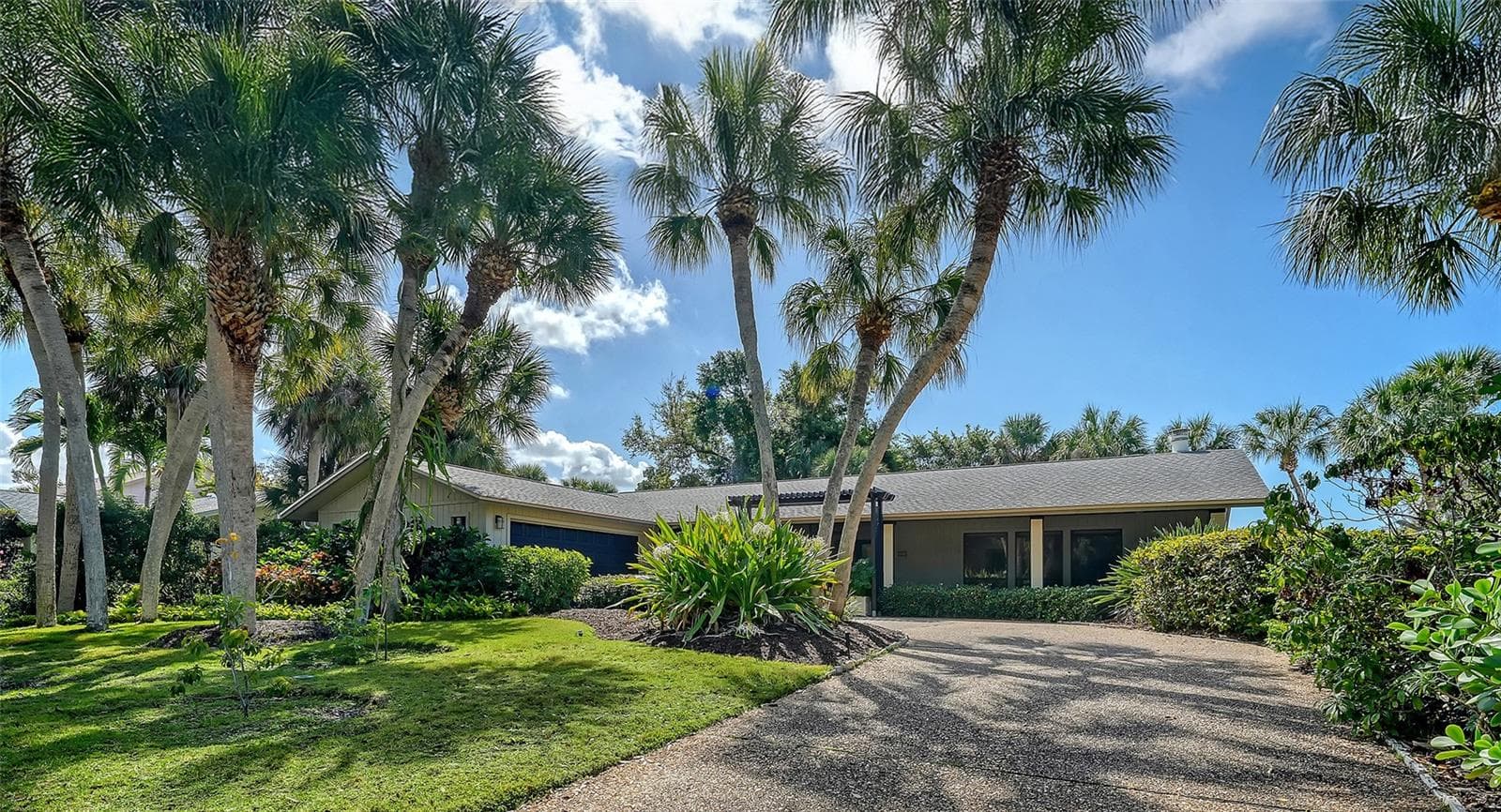 5345 SIESTA CT