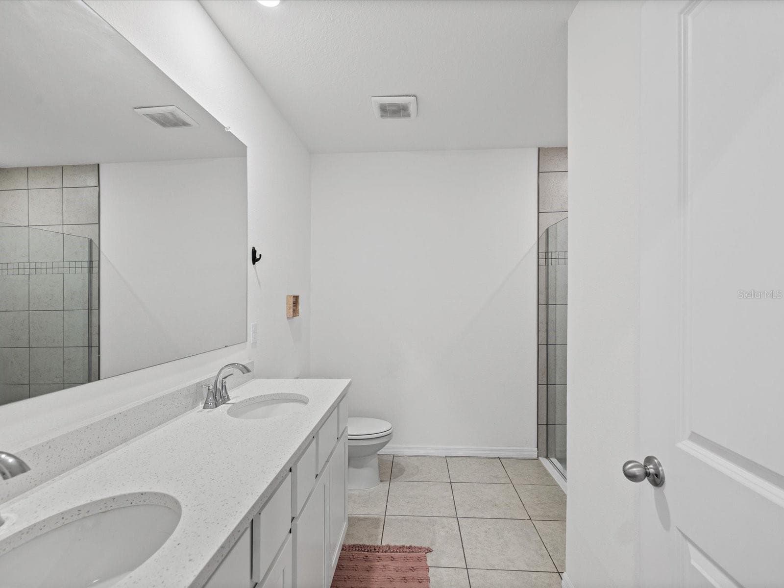 primary en suite bathroom - 16334 FROST BIRD RD, WEEKI WACHEE
