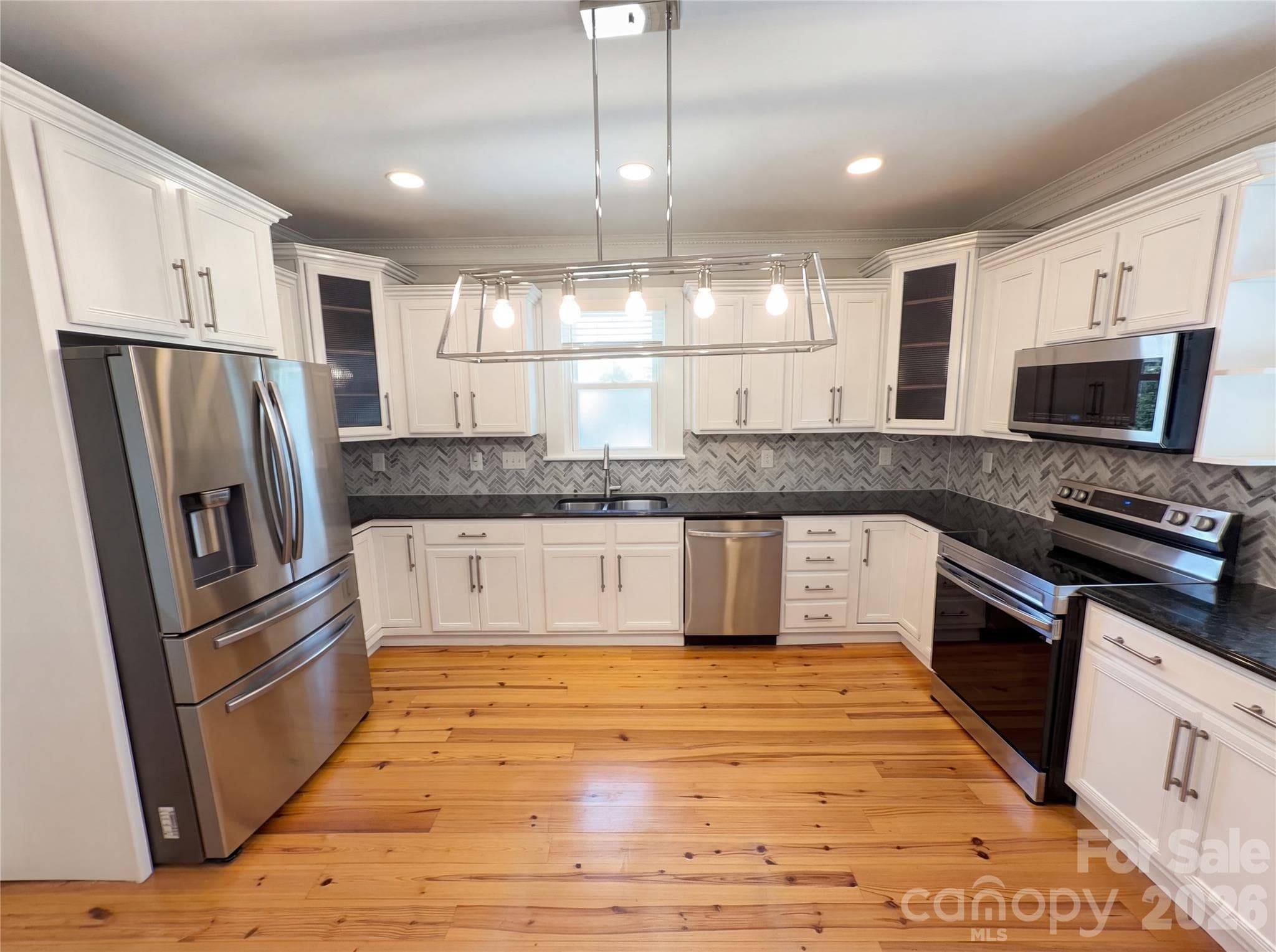 Single Family Residence at 1108 Herrin Avenue, Charlotte, photo 18 of 31
