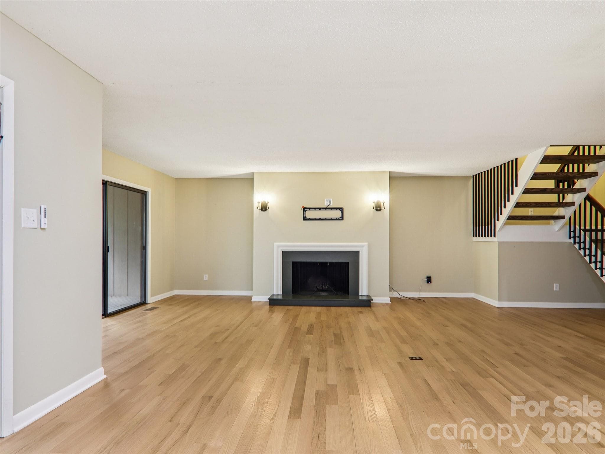 pretty hardwoods througout - Asheville