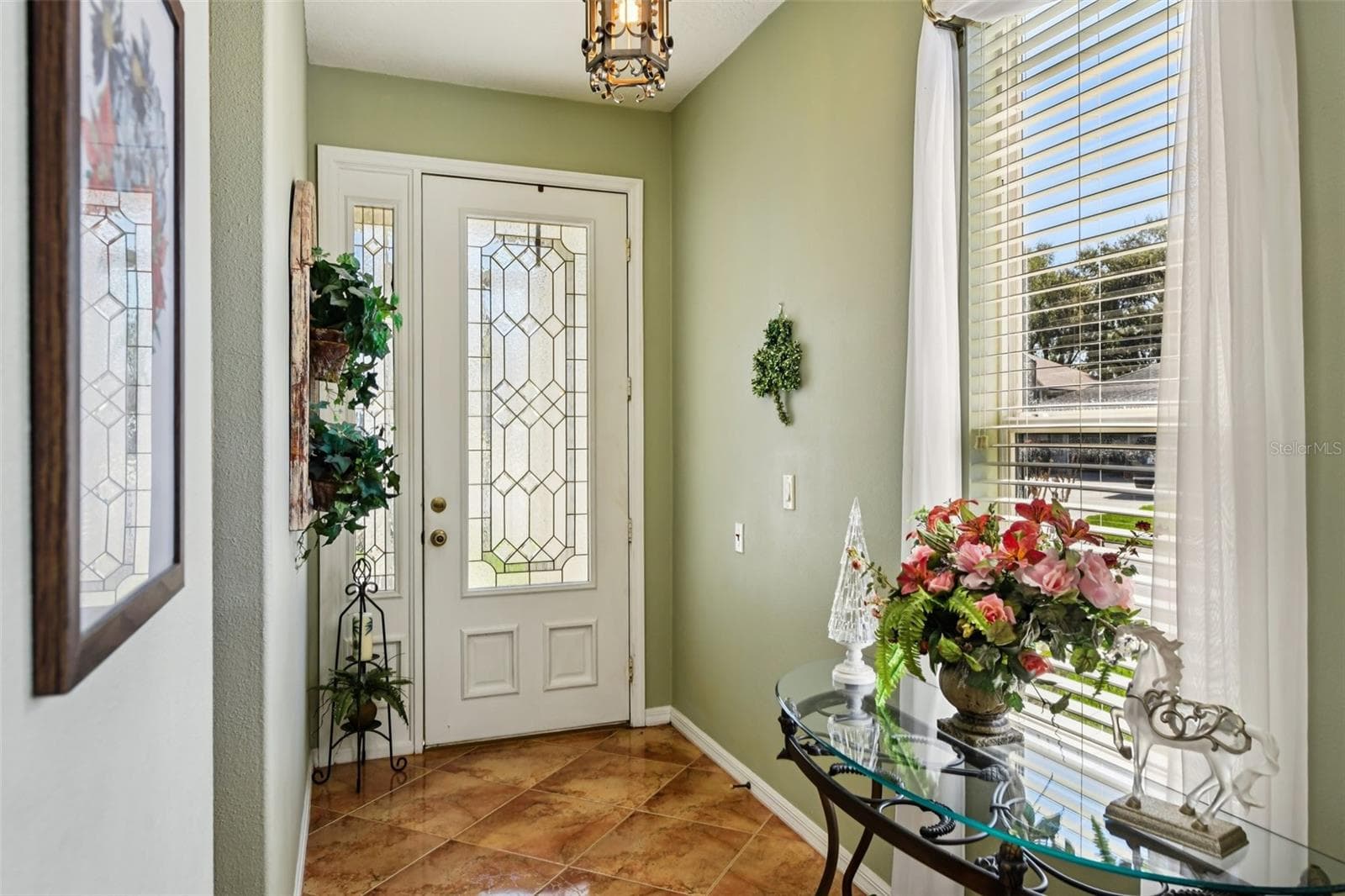 Such a Pleasant Entry. 9 ft ceilings and 8 ft doors...come Look. - 6105 DORY WAY, TAVARES