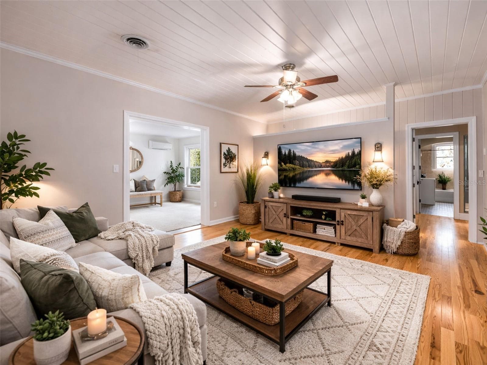 Living Room - 5915 AVENUE F, MC INTOSH