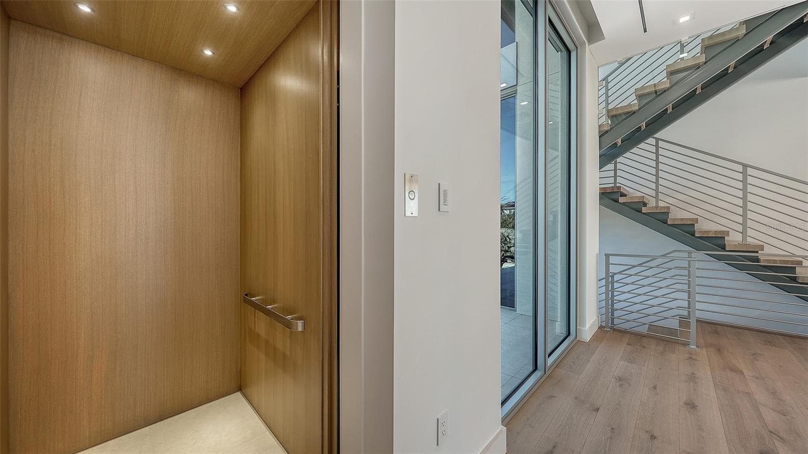 3 stop elevator - 6489 GULFSIDE RD, LONGBOAT KEY
