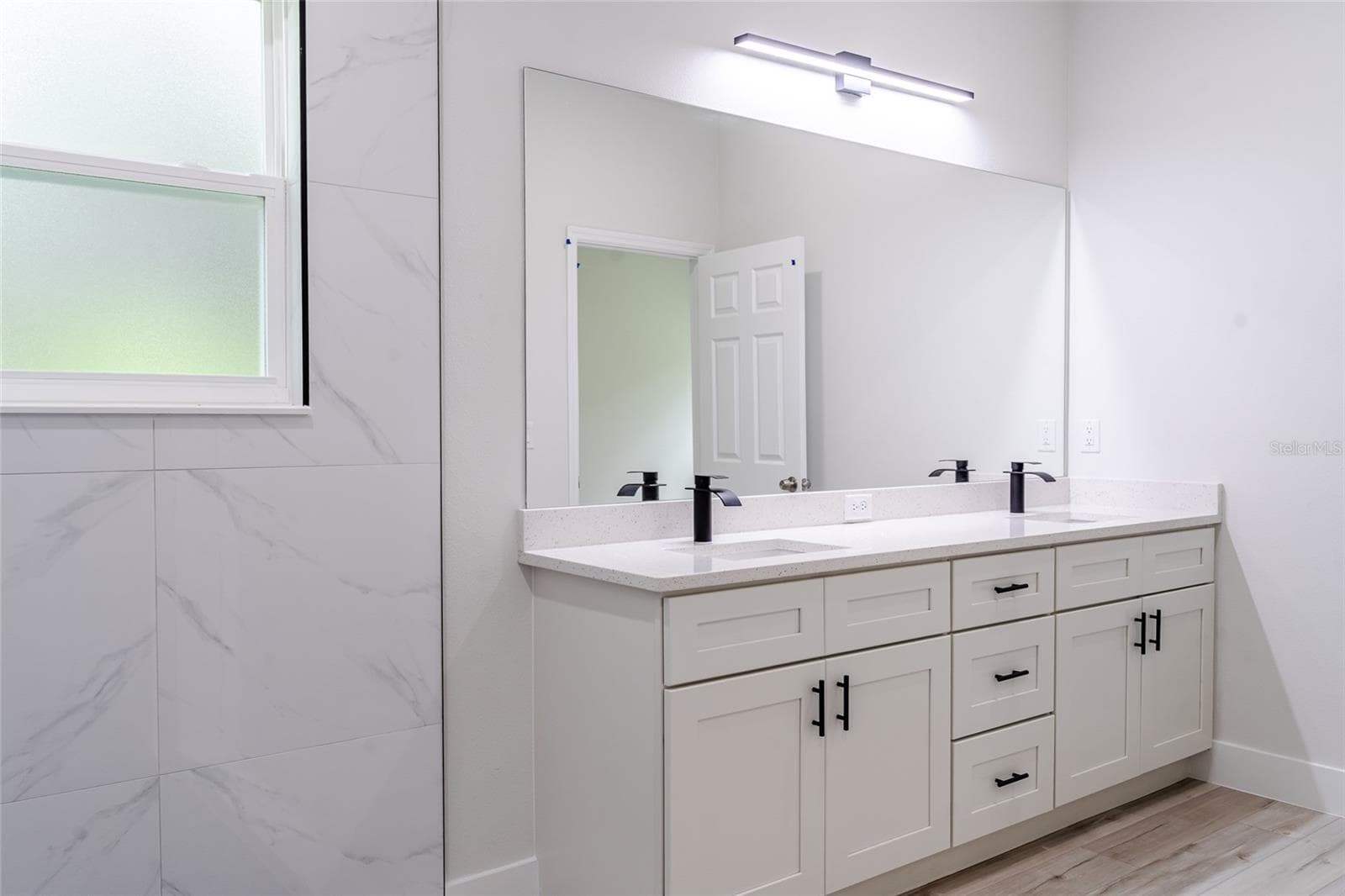Dual sinks - 7872 N KEYSTONE DR, CITRUS SPRINGS