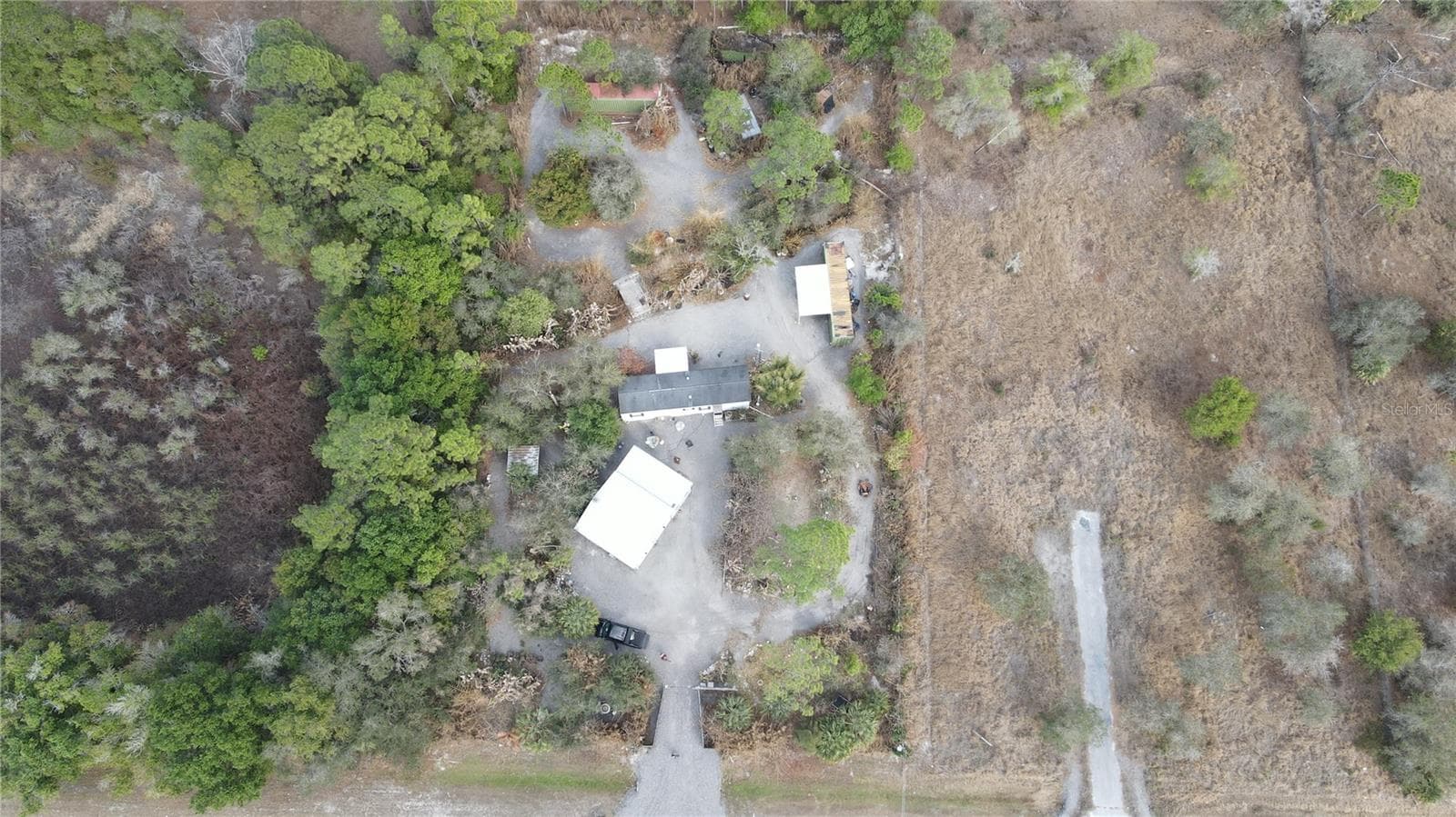 Manufactured Home at 345 N HACIENDA ST, CLEWISTON, photo 4 of 15