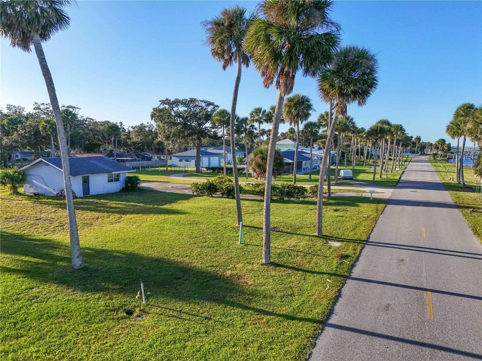 Scenic Riverside Drive - 5040 RIVERSIDE DR, PORT ORANGE