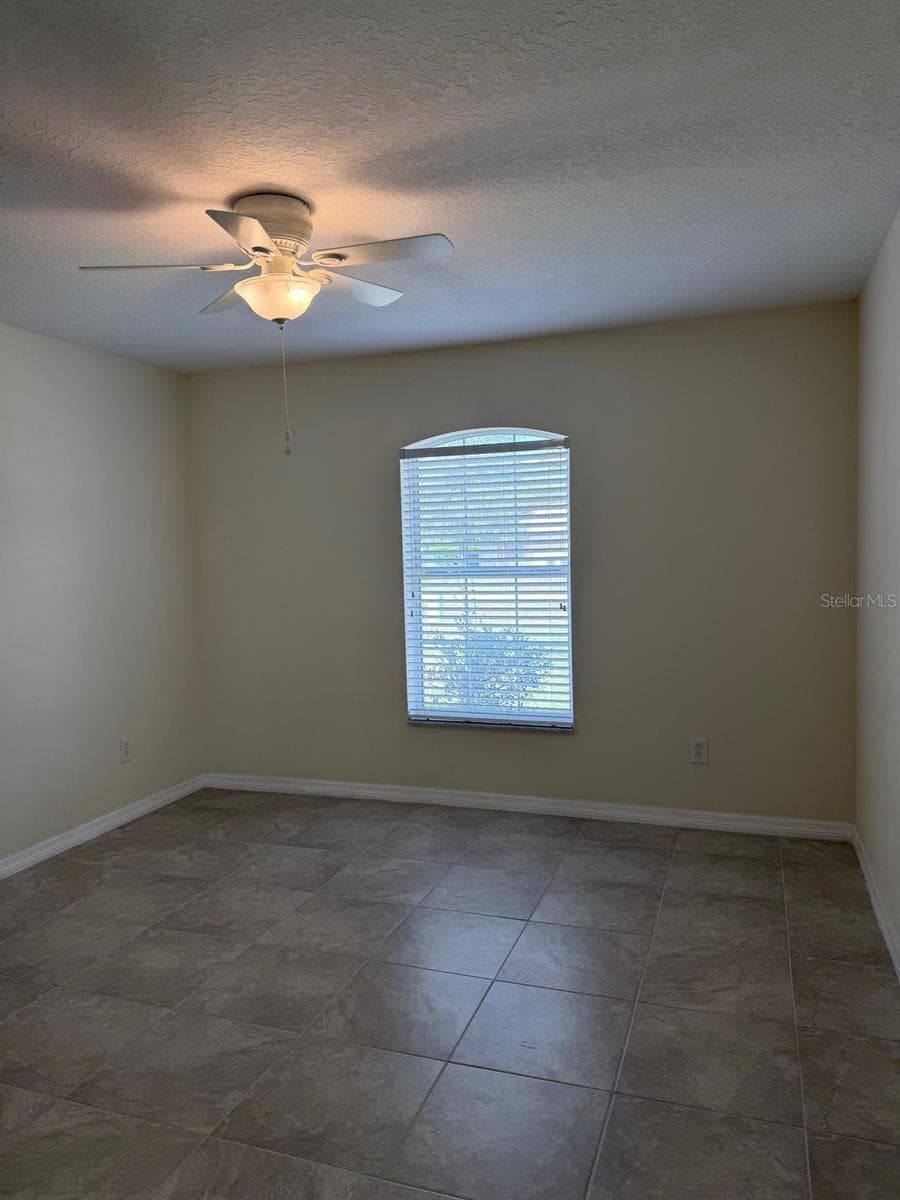 Single Family Residence at 4572 NW 32ND ST, OCALA, photo 5 of 18